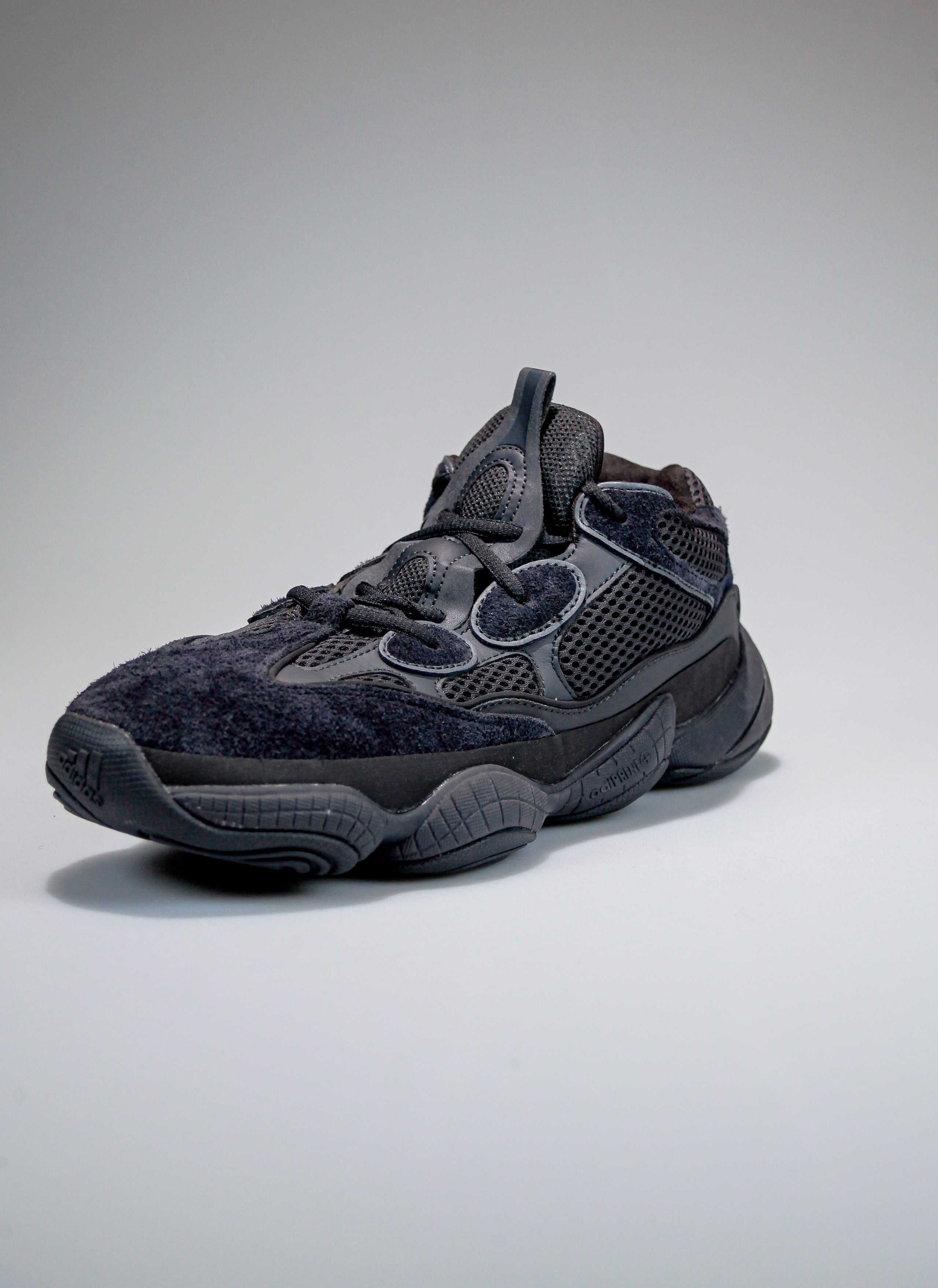 Съемка кроссовок для маркет-плэйсов. Фотограф в Санкт-Петербурге