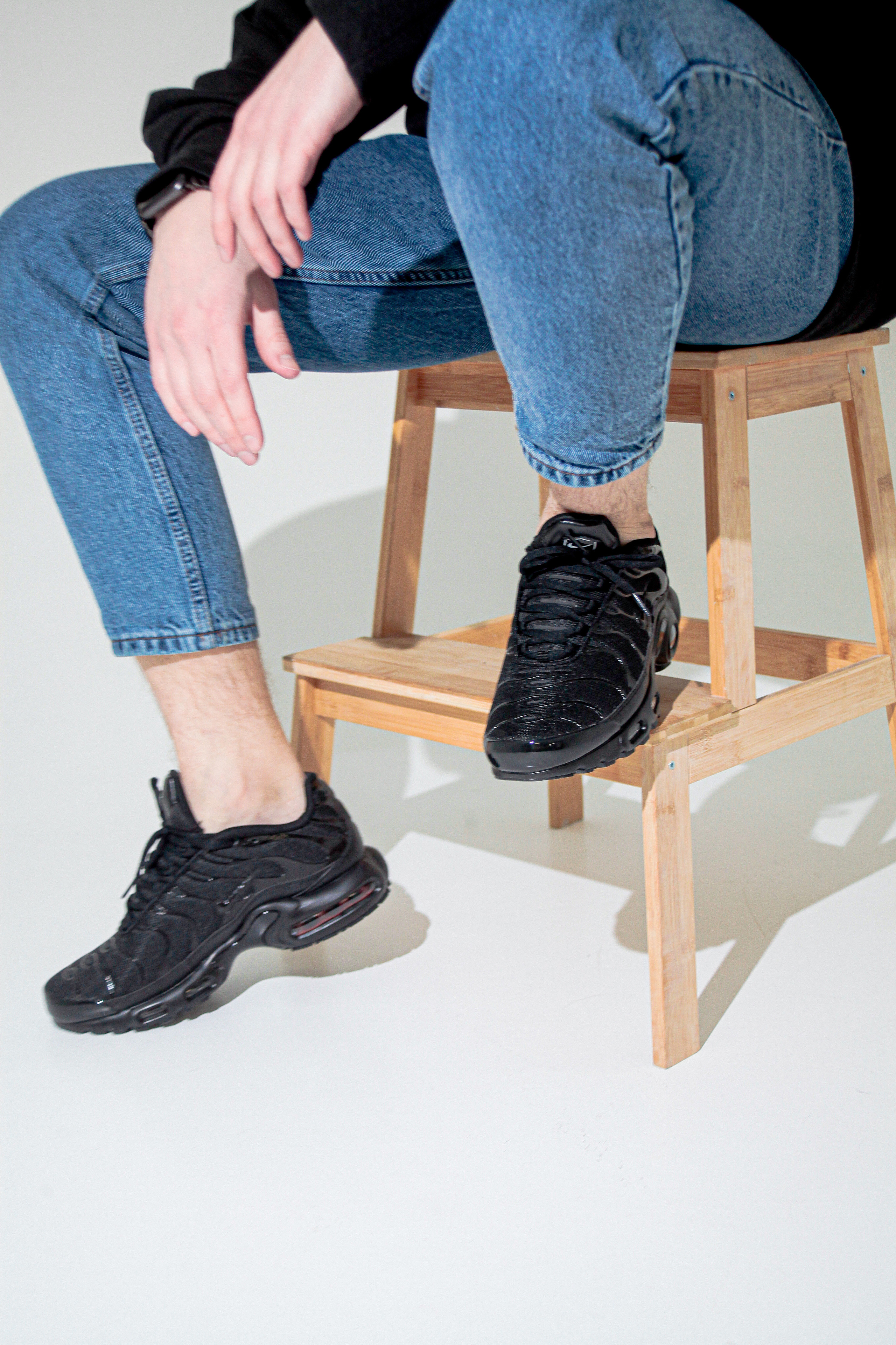 Съемка кроссовок для маркет-плэйсов. Фотограф в Санкт-Петербурге