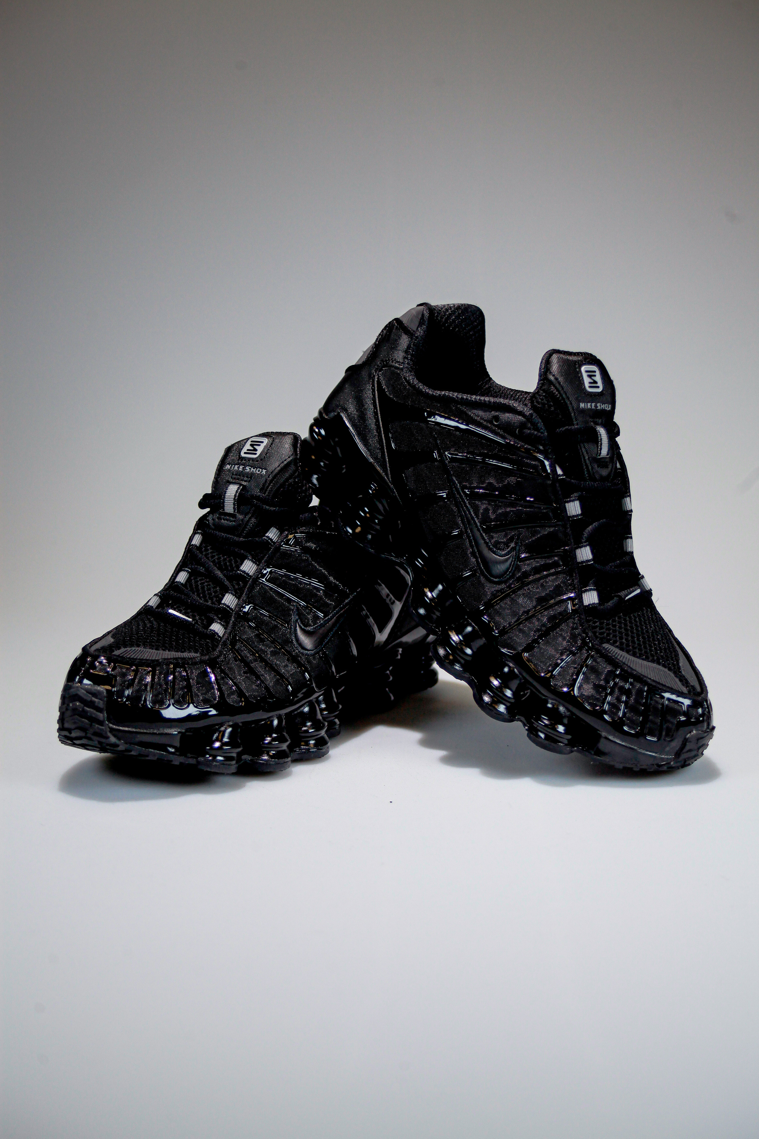 Съемка кроссовок для маркет-плэйсов. Фотограф в Санкт-Петербурге