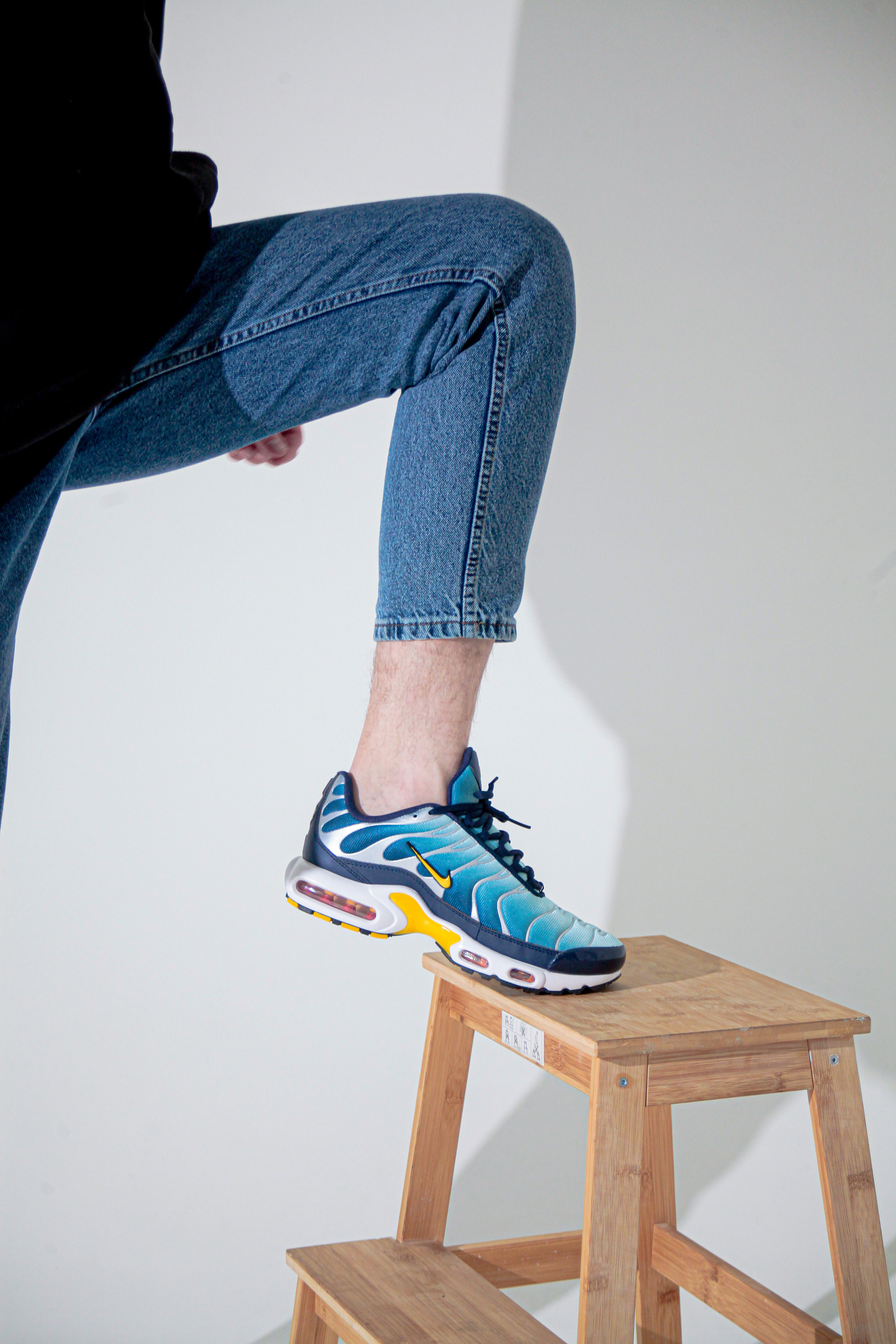 Съемка кроссовок для маркет-плэйсов. Фотограф в Санкт-Петербурге