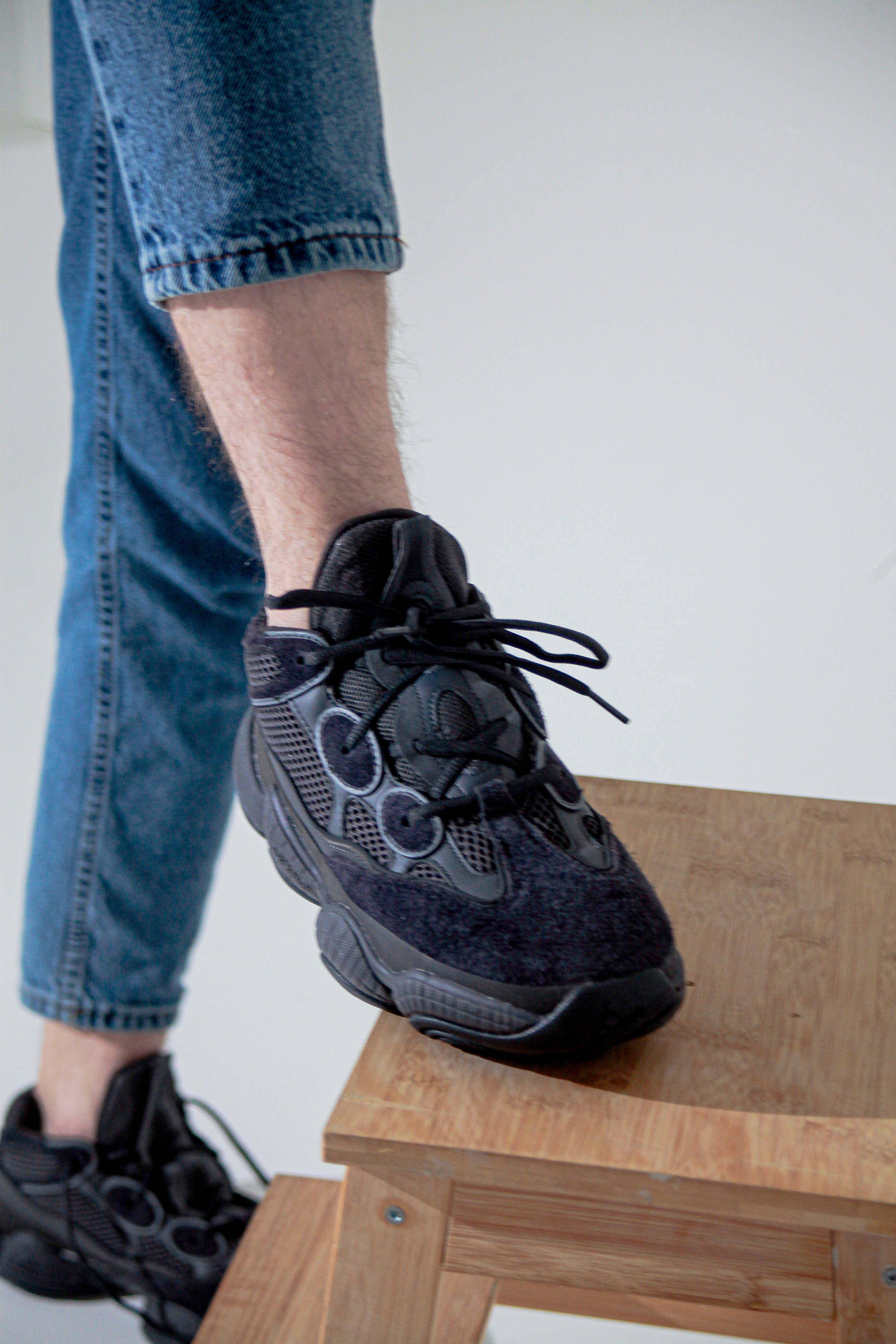 Съемка кроссовок для маркет-плэйсов. Фотограф в Санкт-Петербурге