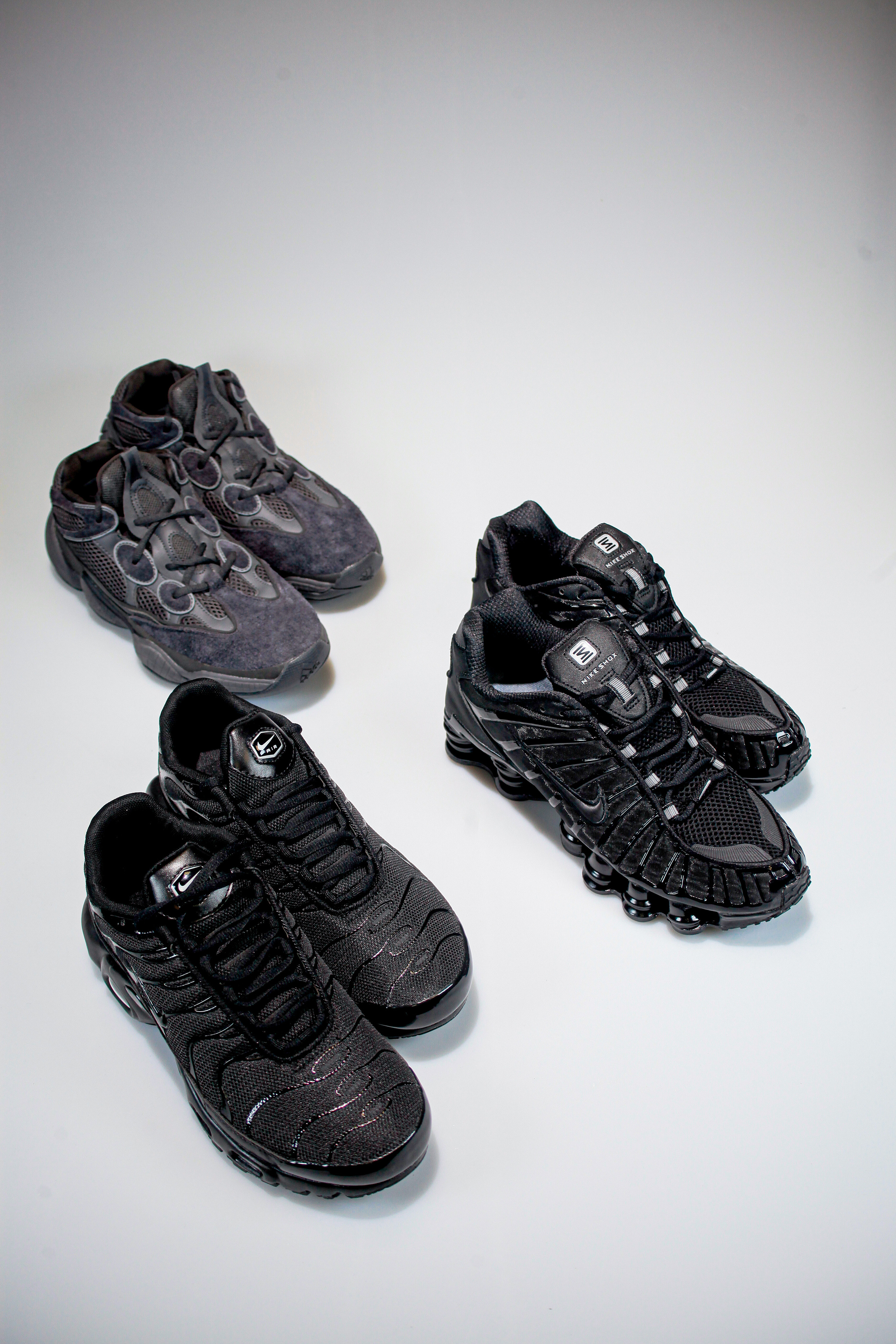 Съемка кроссовок для маркет-плэйсов. Фотограф в Санкт-Петербурге