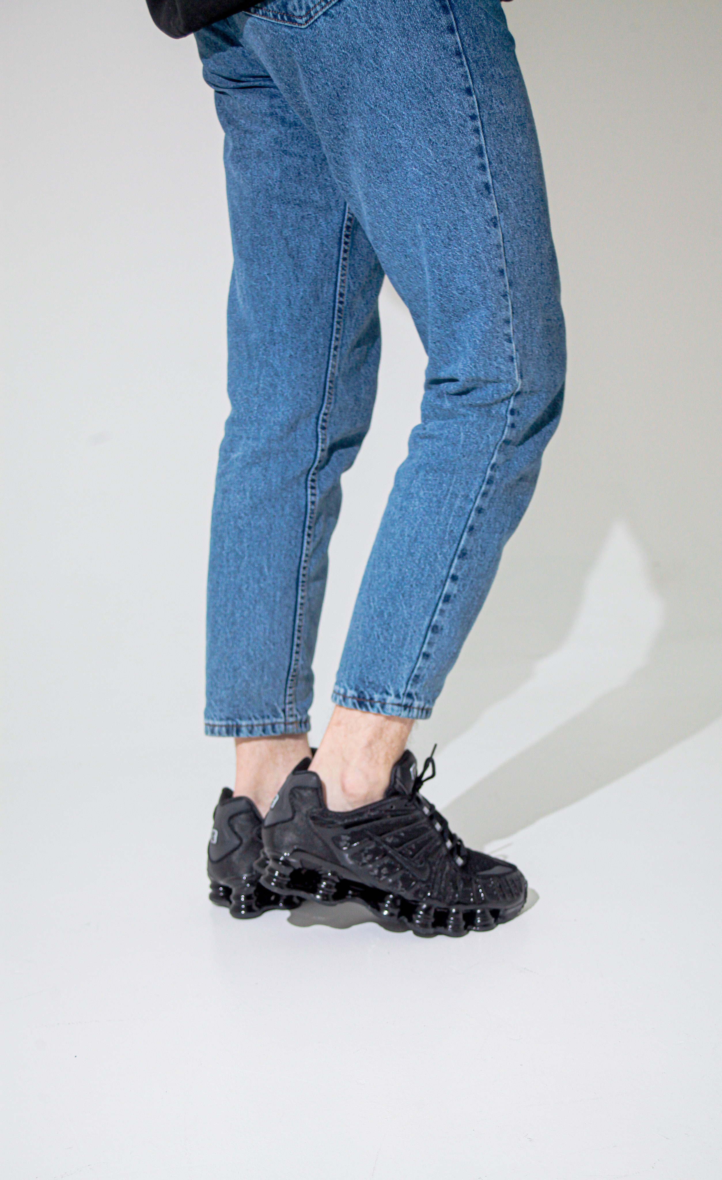 Съемка кроссовок для маркет-плэйсов. Фотограф в Санкт-Петербурге