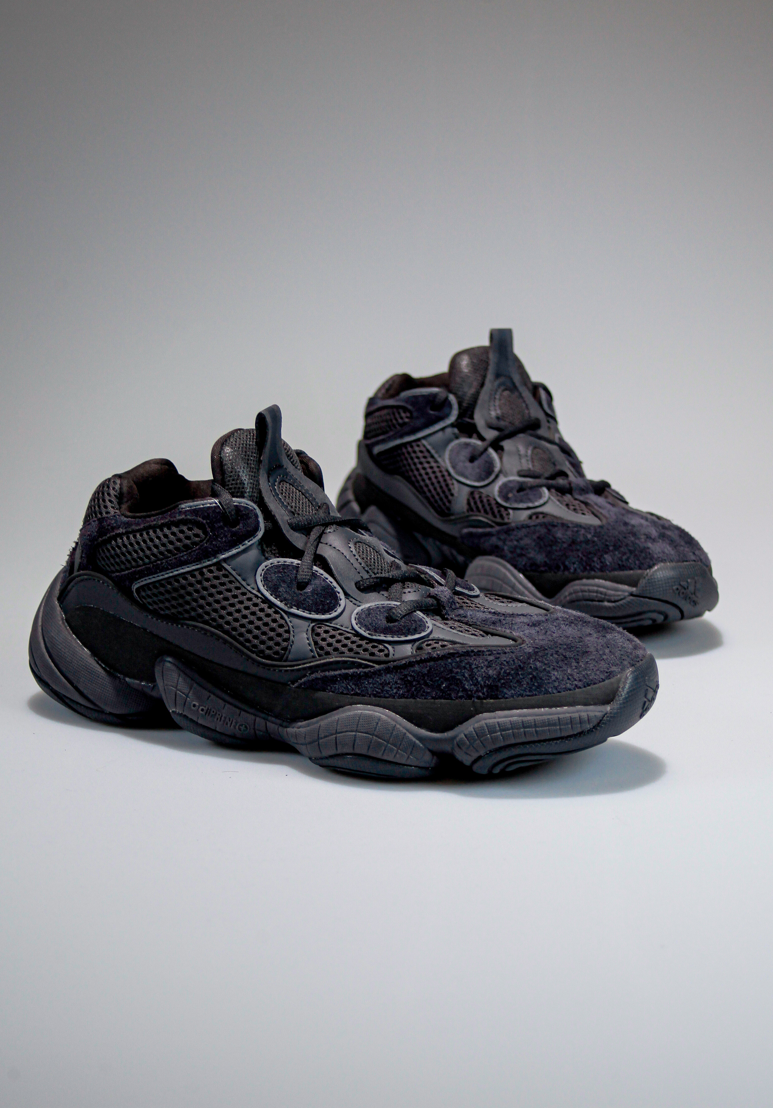 Съемка кроссовок для маркет-плэйсов. Фотограф в Санкт-Петербурге