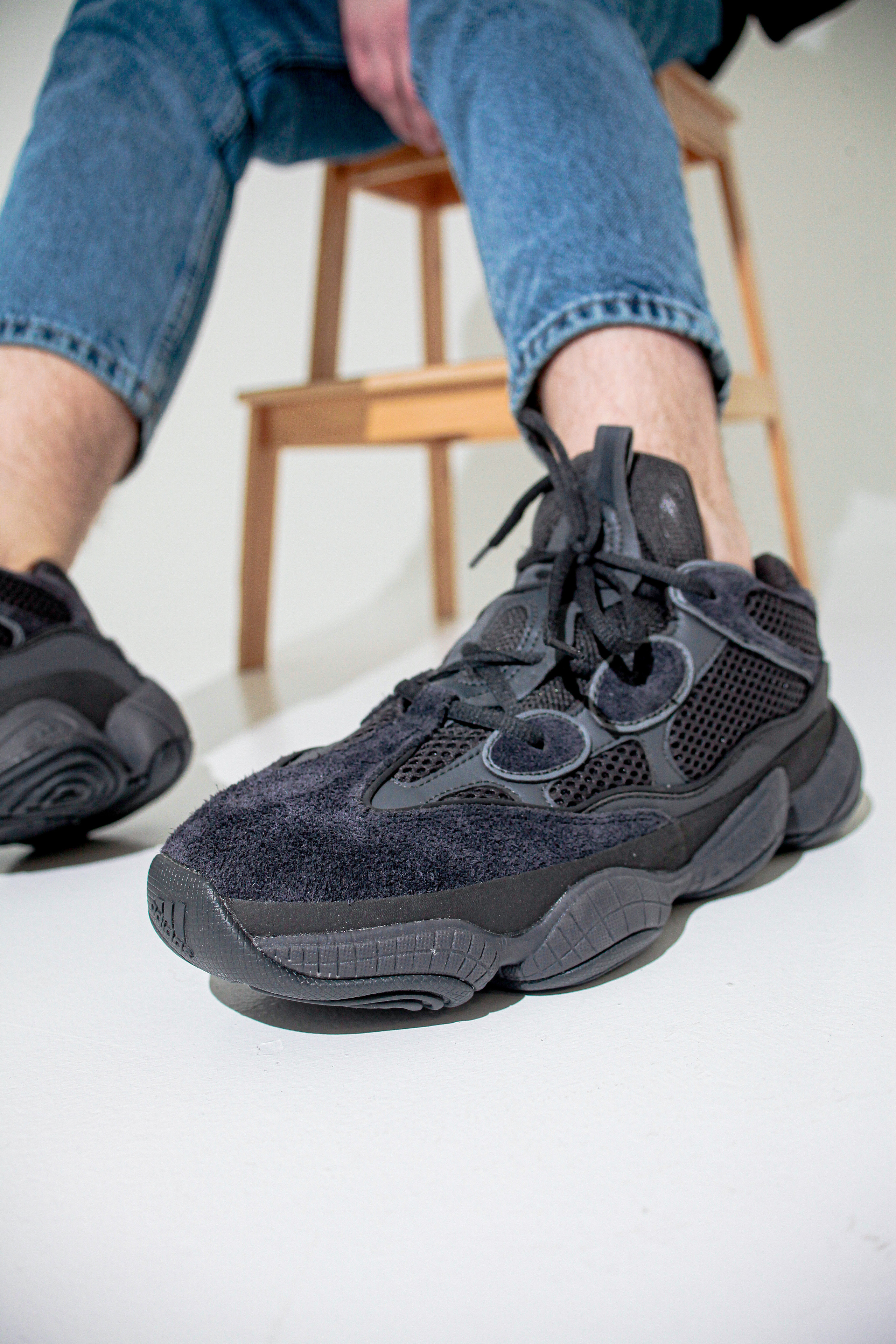 Съемка кроссовок для маркет-плэйсов. Фотограф в Санкт-Петербурге