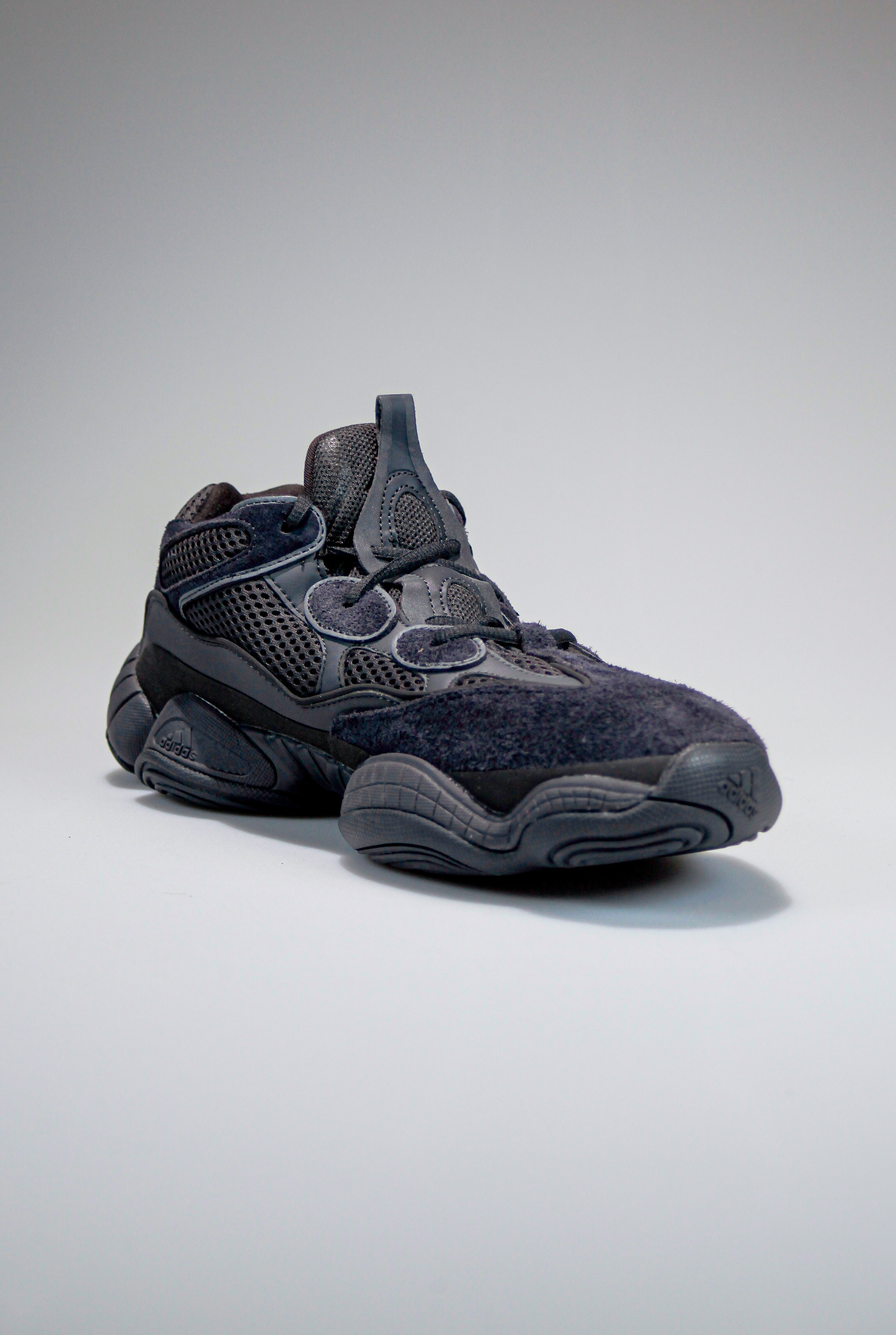 Съемка кроссовок для маркет-плэйсов. Фотограф в Санкт-Петербурге