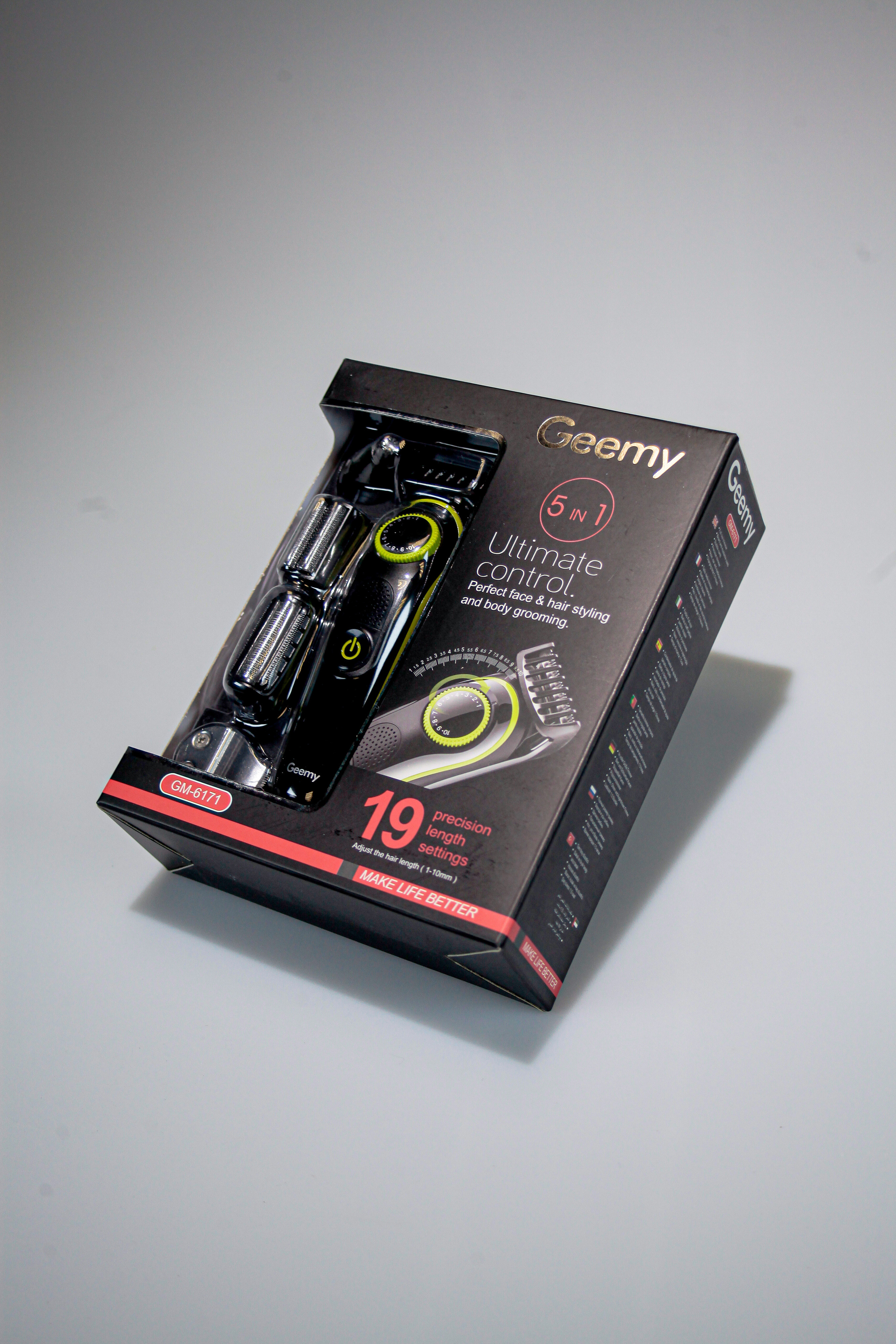 Съемка кроссовок для маркет-плэйсов. Фотограф в Санкт-Петербурге