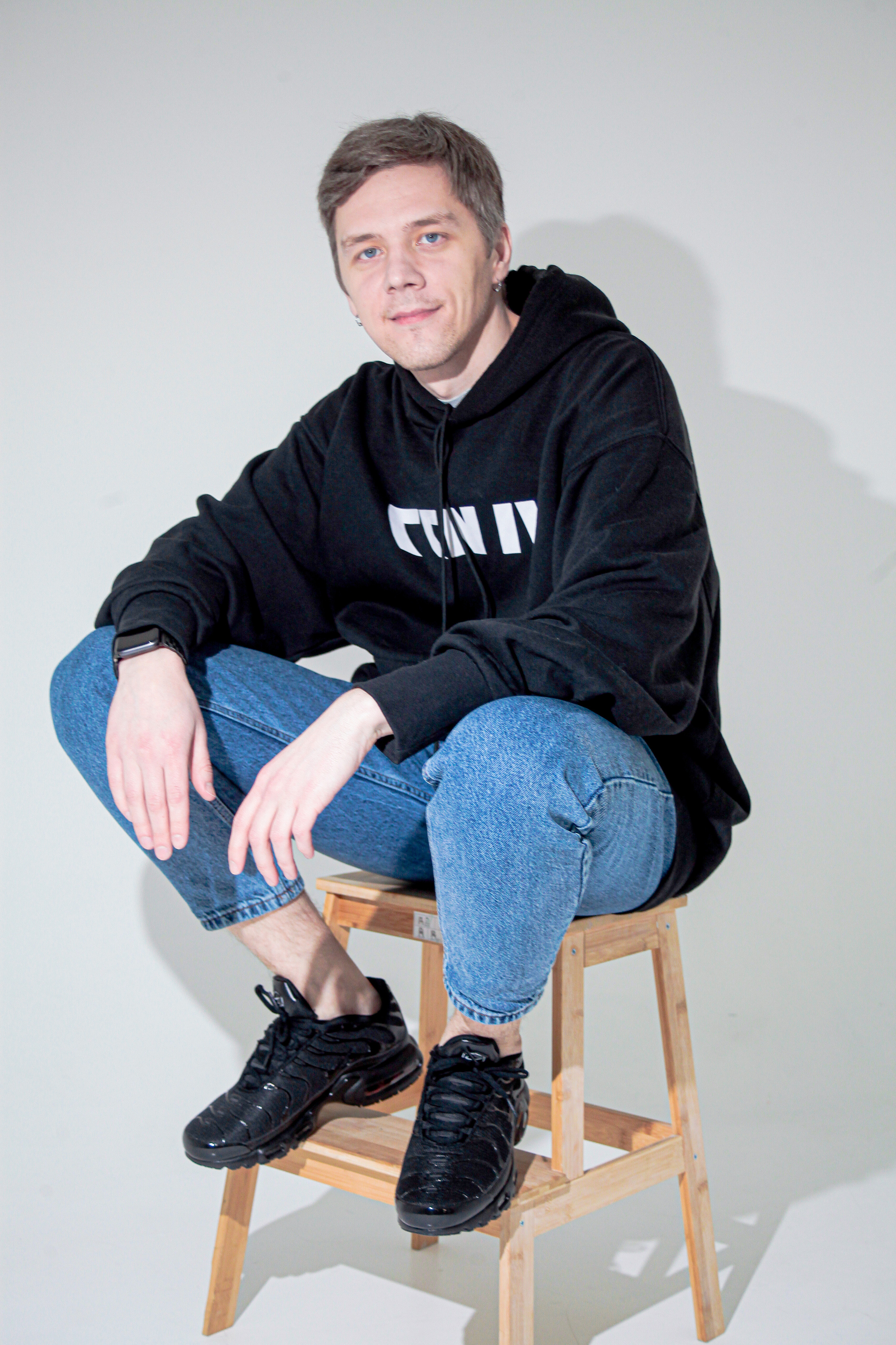 Съемка кроссовок для маркет-плэйсов. Фотограф в Санкт-Петербурге