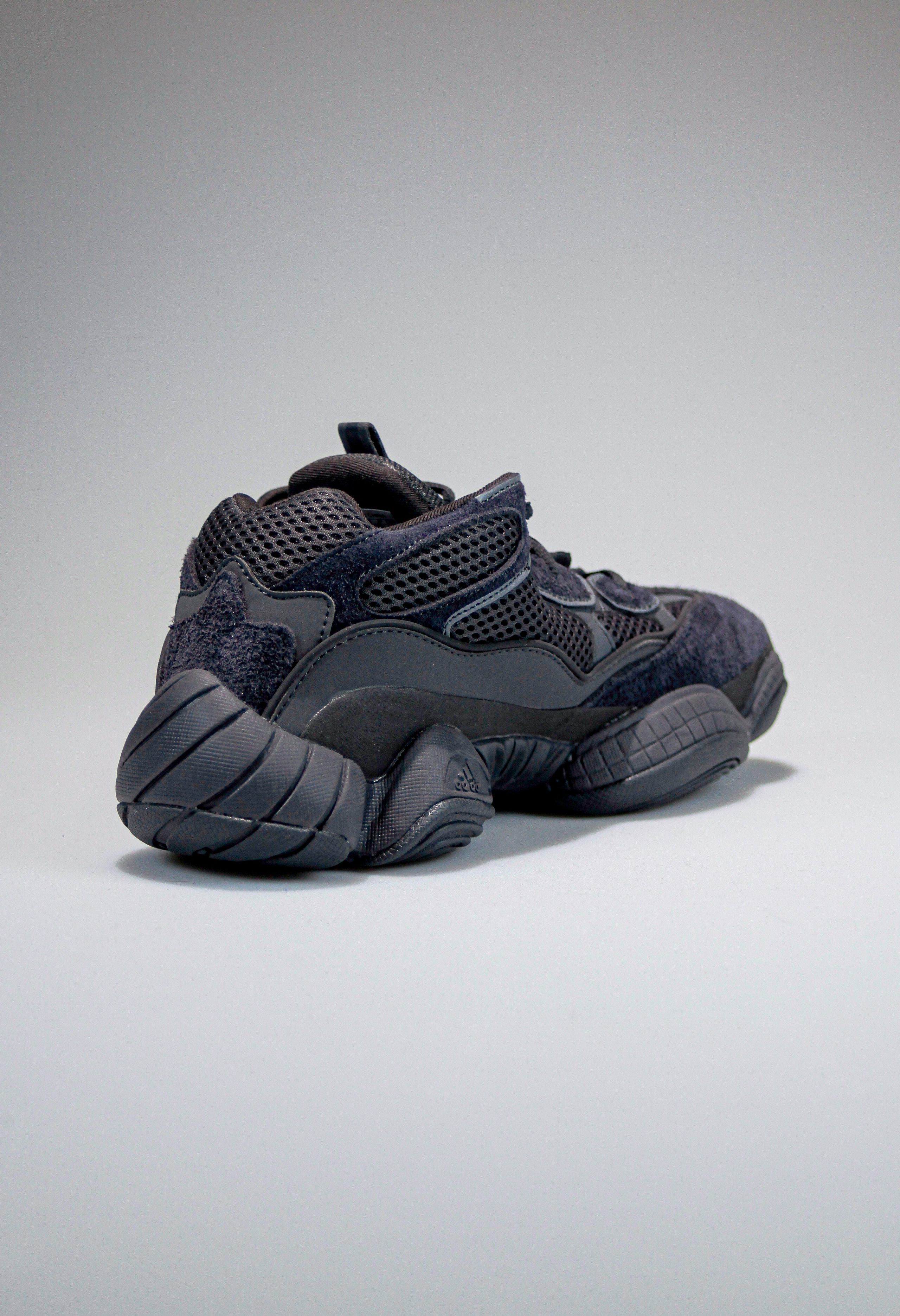 Съемка кроссовок для маркет-плэйсов. Фотограф в Санкт-Петербурге