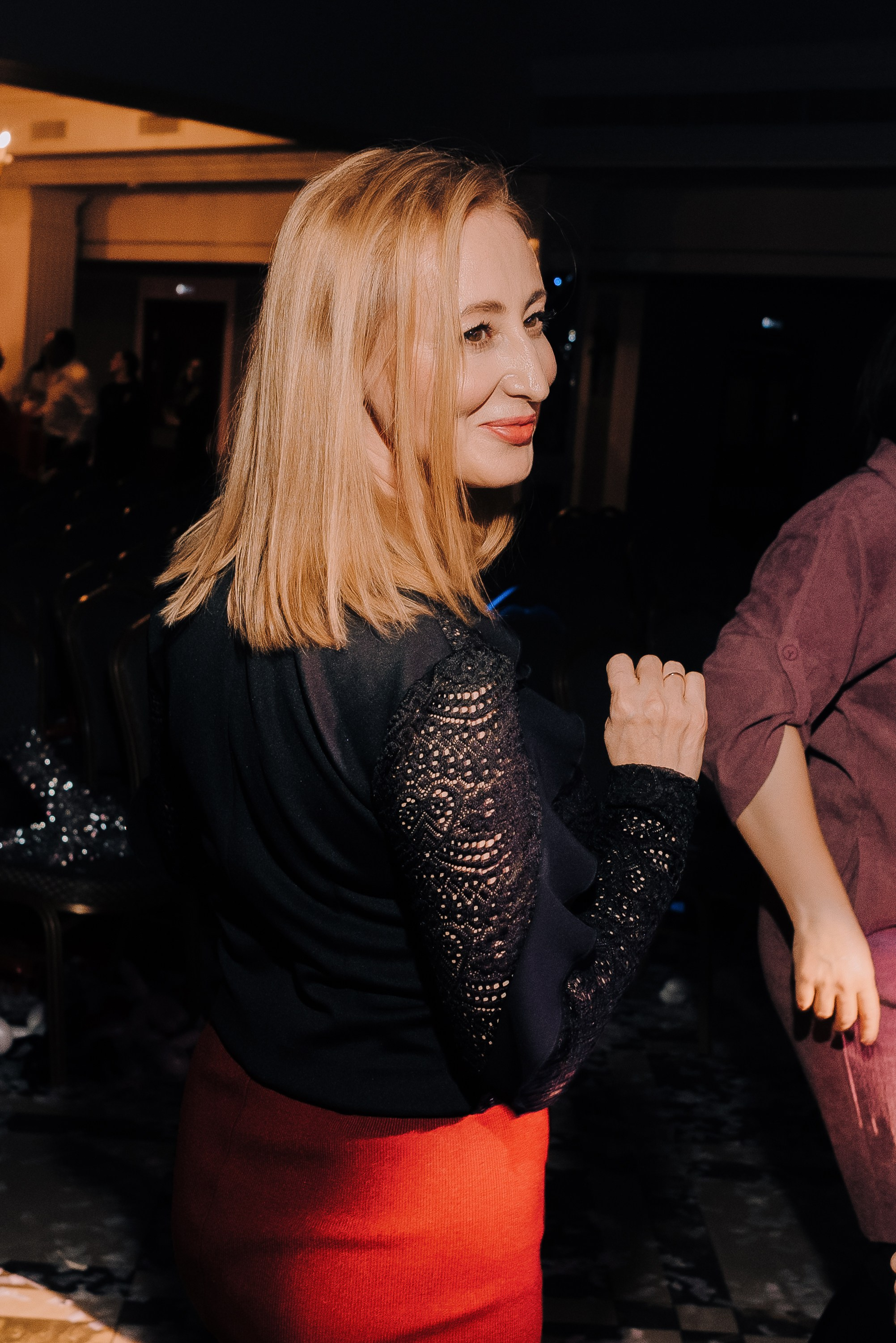 СПЕКТАКЛЬ «ВОЛШЕБНЫЕ ОЧКИ» ОПТИК-ЦЕНТР. Репортажный фотограф Зуев Роман г. Челябинск