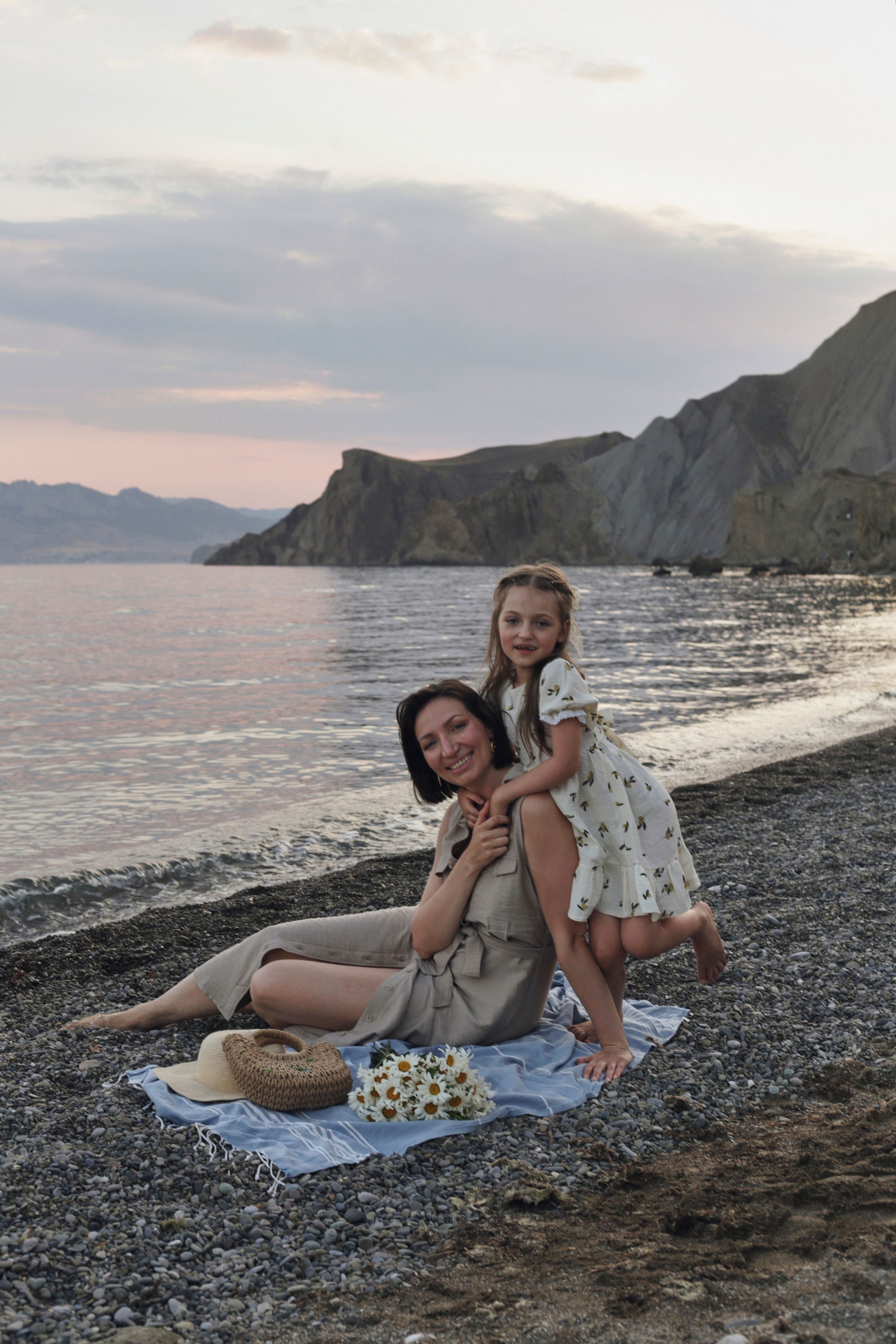 Прогулка в Орджоникидзе | Лиза и Поля. Семейный фотограф в Феодосии и по Крыму Брежнева Алла