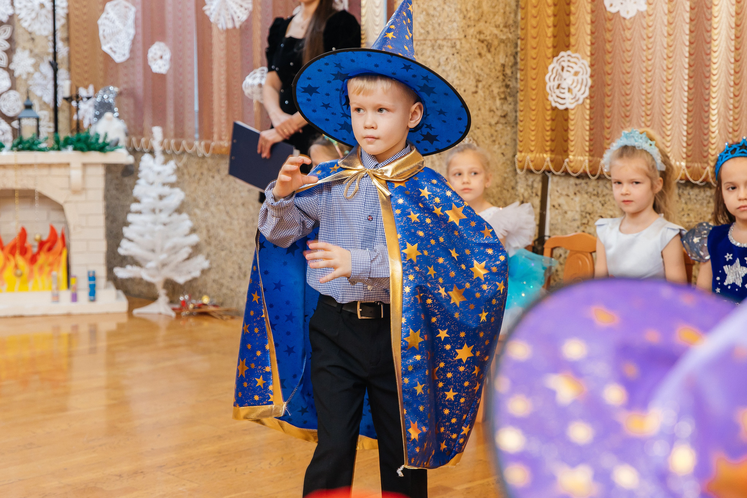 Детский сад № 93 — Утренник (27.12.2024). Свадебный и семейный фотограф Крамар Наталья