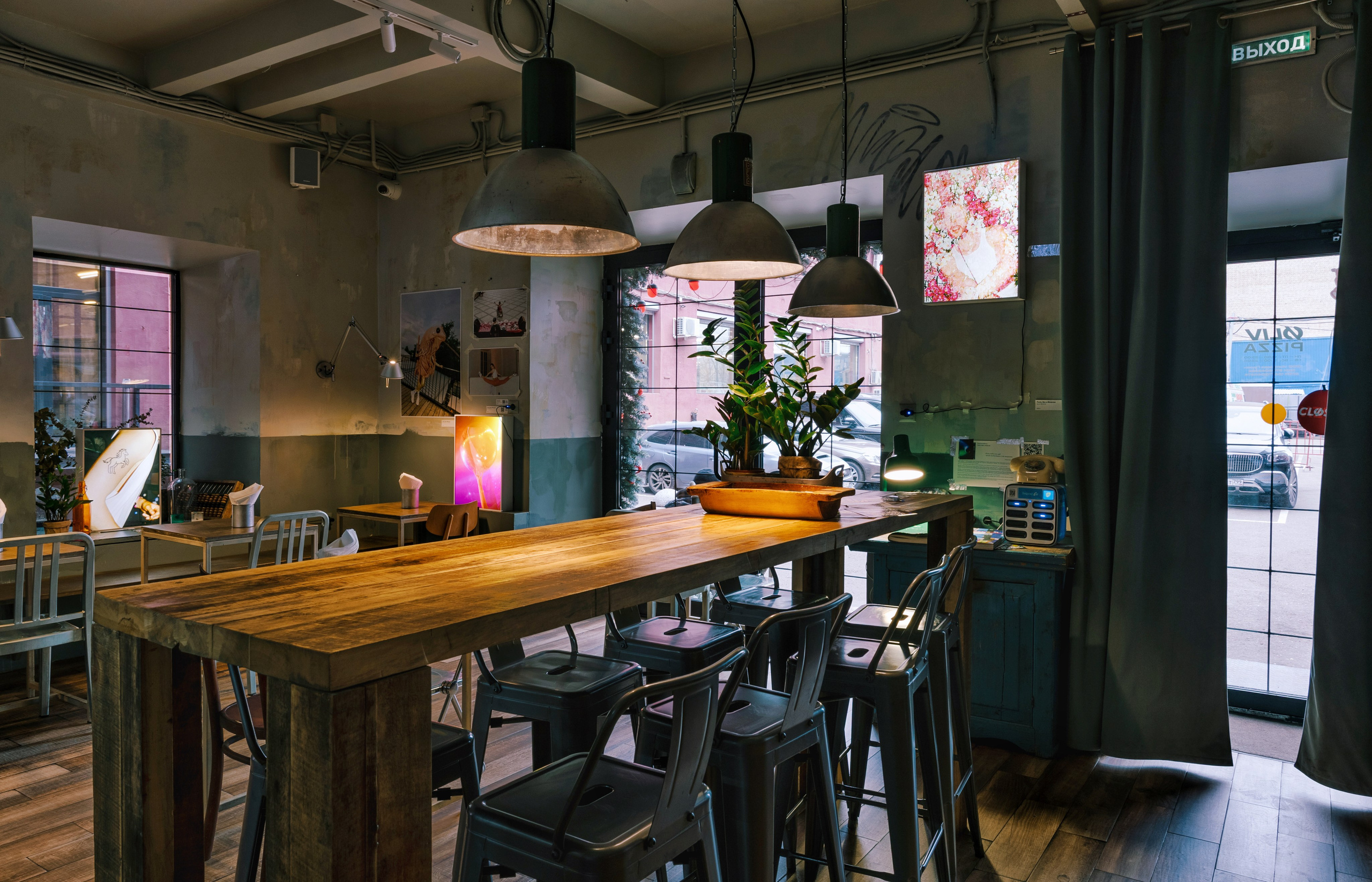 Party like a Moscow EXHIBITION Oliv Pizza 🍕. Портретный и ивент-фотограф в Москве