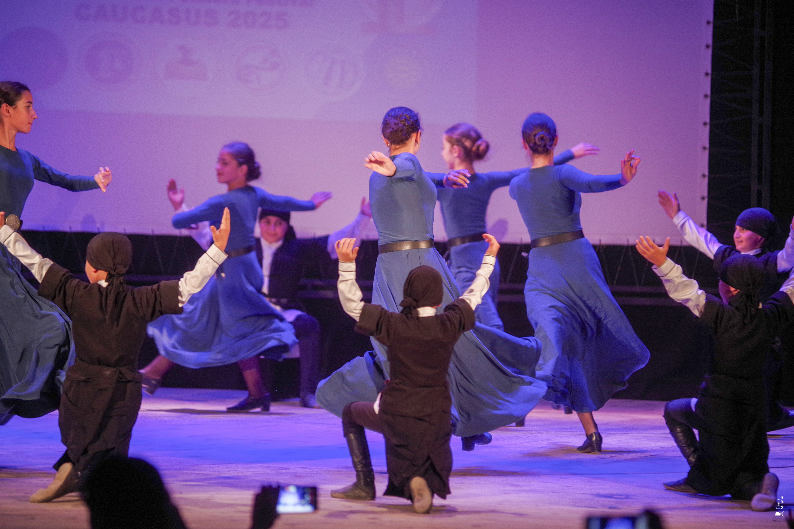 Танцы в прекрасном Они. Портретный фотограф Денис Милютин