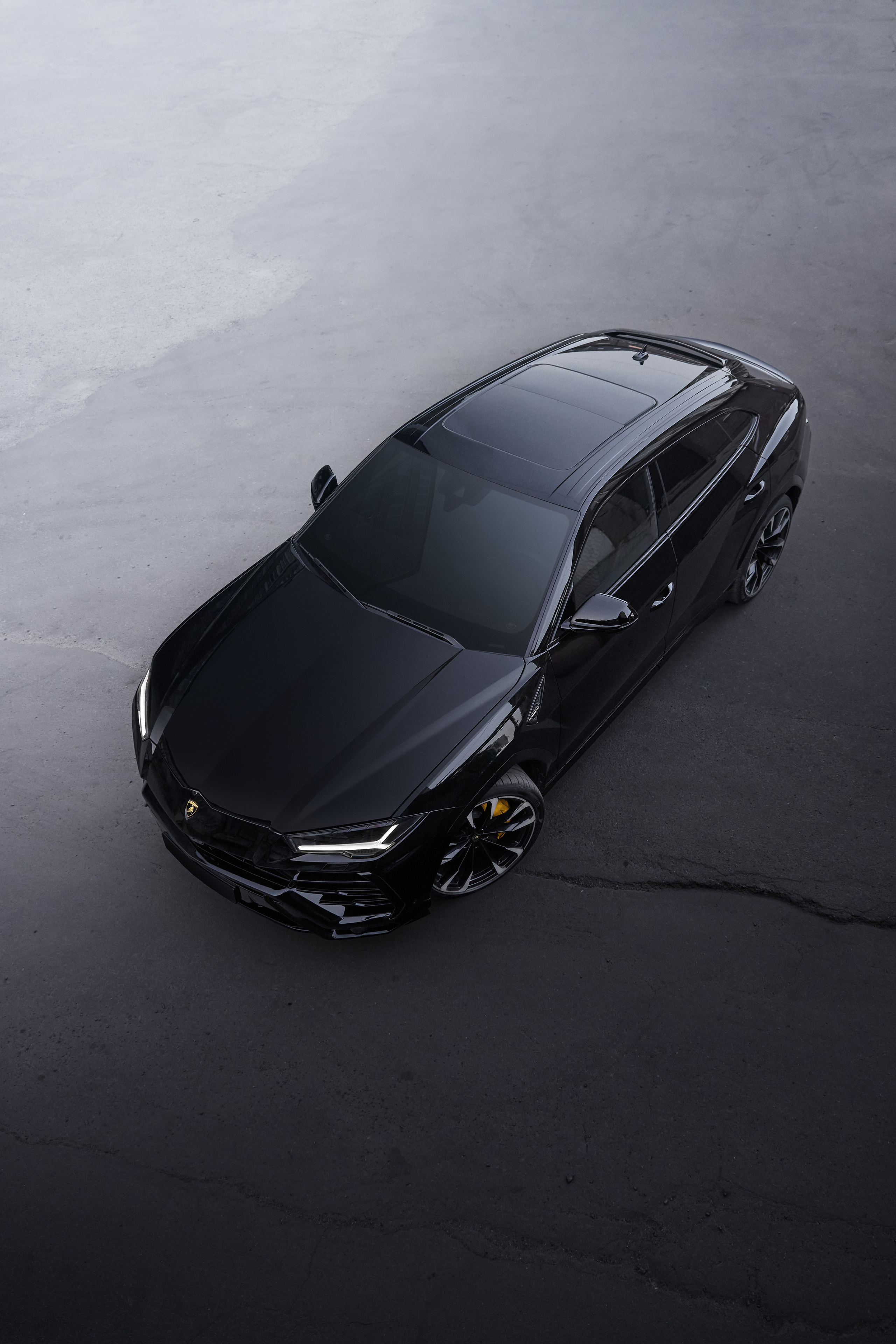 ламборгини урус вид сверху на асфальте