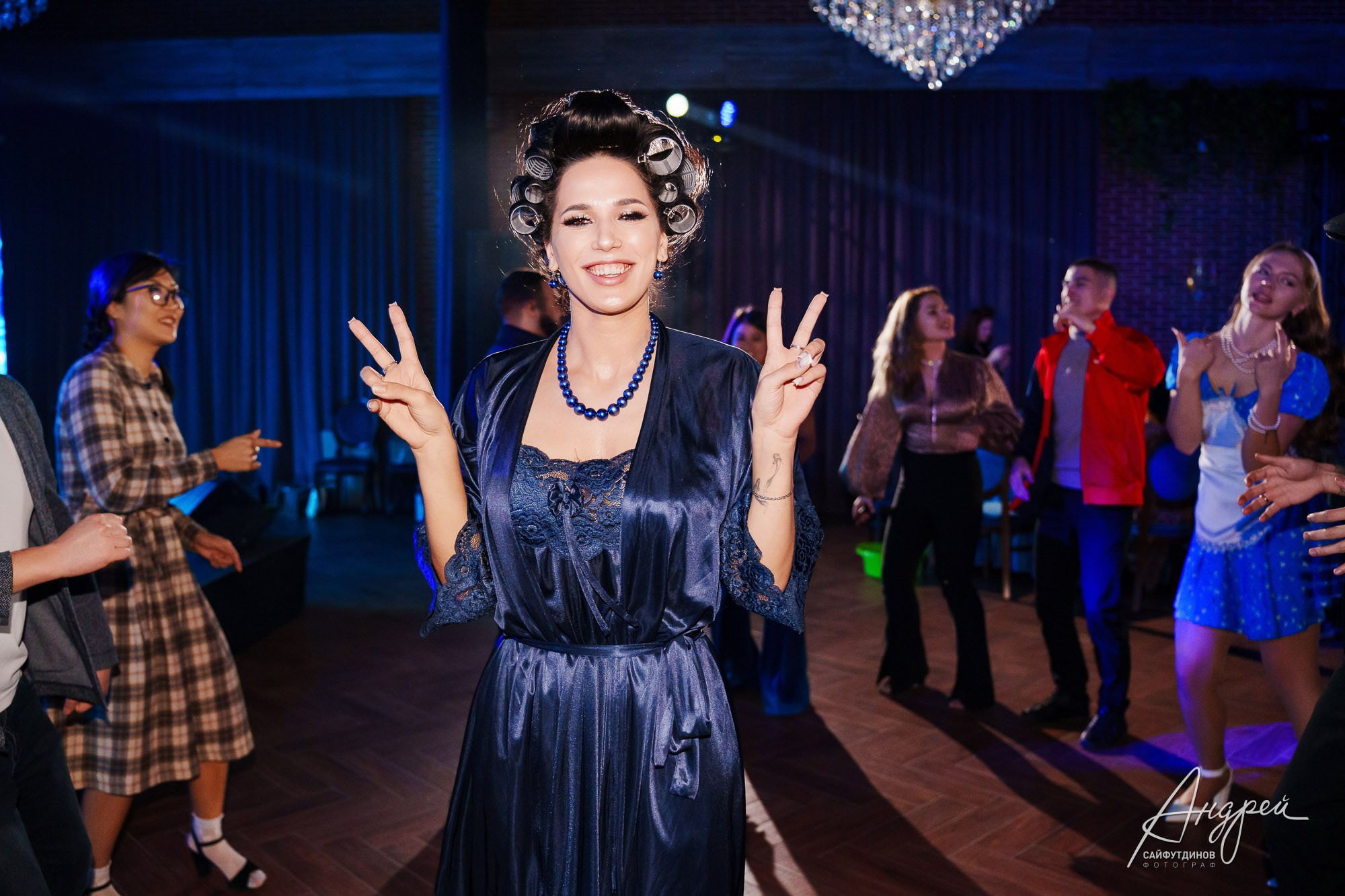 Корпоратив компании «Суши Даром». Тема праздника «Коммунальная квартира». Свадебный и семейный фотограф в Ростове-на-Дону. Андрей Сайфутдинов