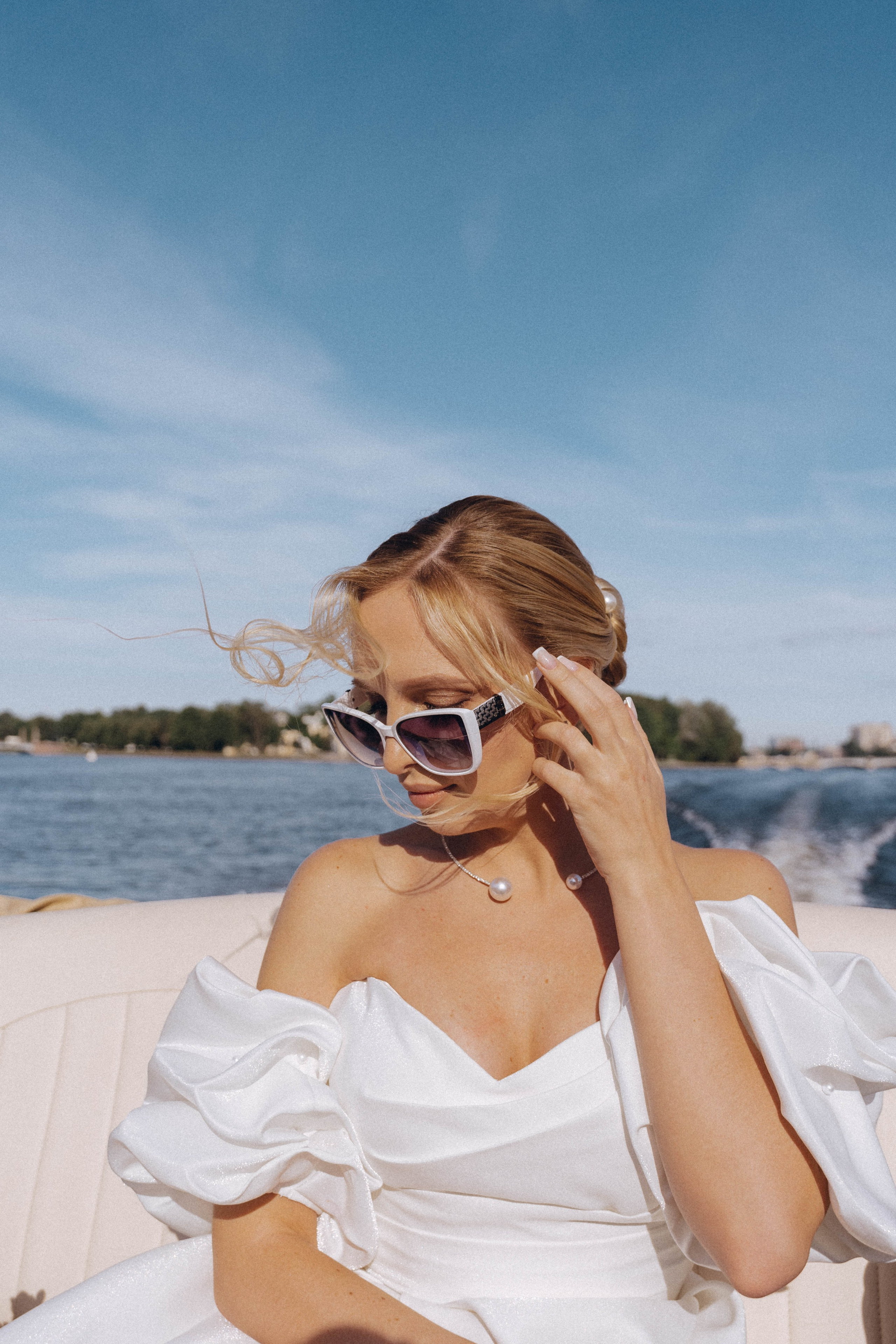 СВАДЕНБНАЯ СЬЕМКА НА КАТЕРЕ ПО КАНАЛАМ САНКТ-ПЕТЕРБУРГА И В АКВАТОРИИ НЕВЫ. Профессиональный фотограф, Санкт-Петербург — Виктория Богомолова