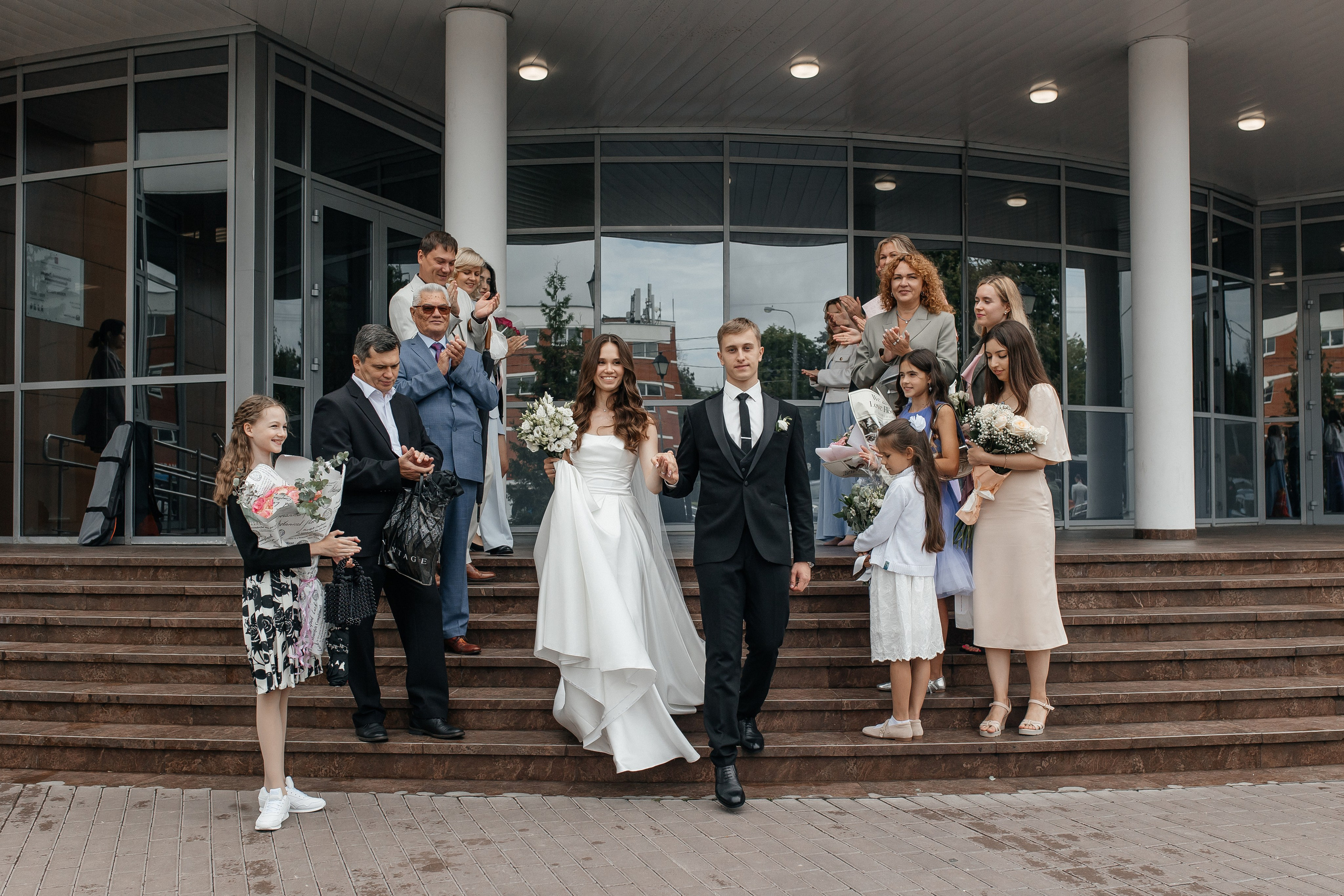 Регистрация брака в Шипиловском дворце бракосочетания. Свадебный фотограф в Москве Дарья Олендарёва