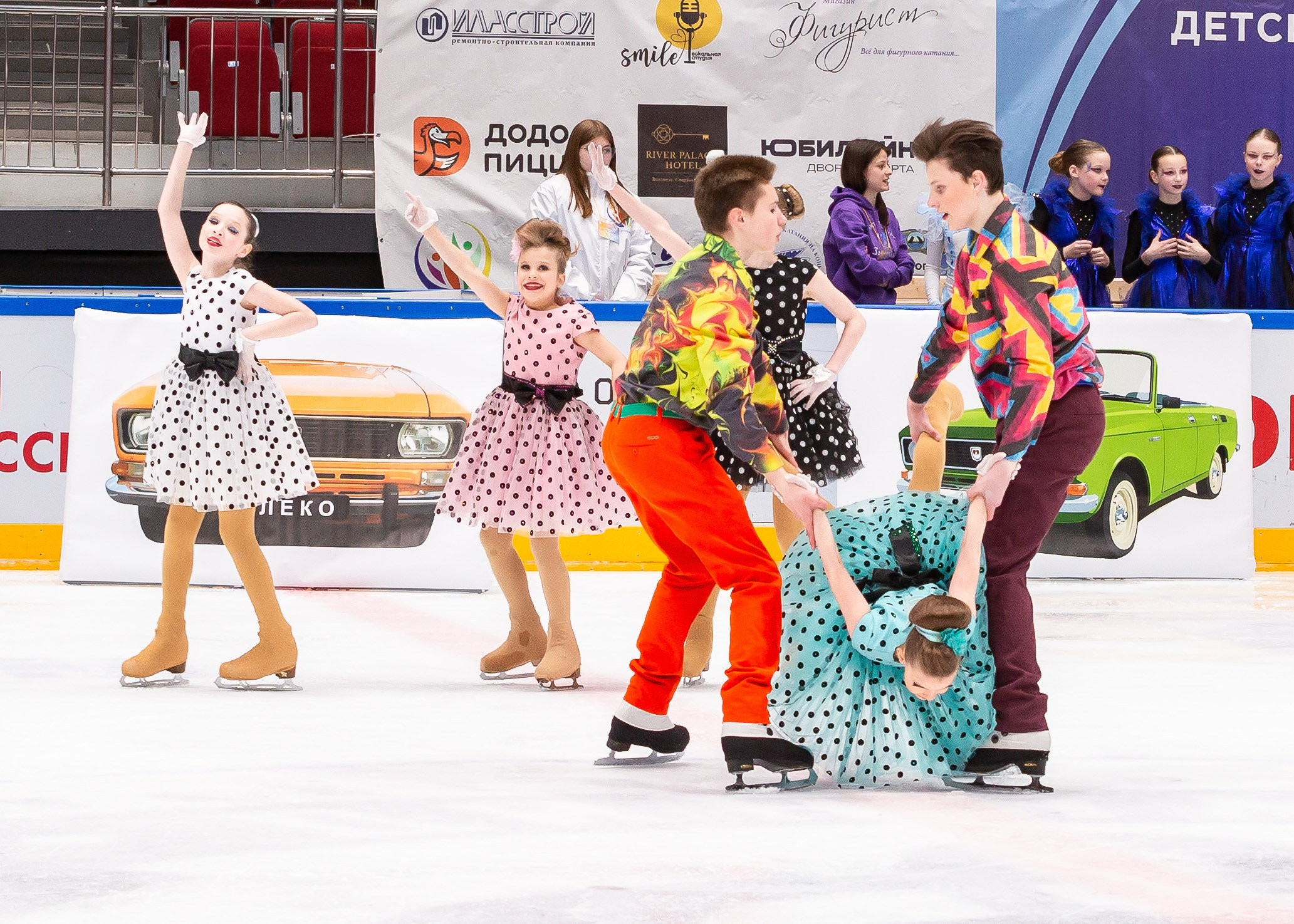 VII Ежегодный фестиваль массовых танцев на льду и фигурного катания «Петровский лёд» Санкт-Петербург 2024. Репортажный фотограф в Москве