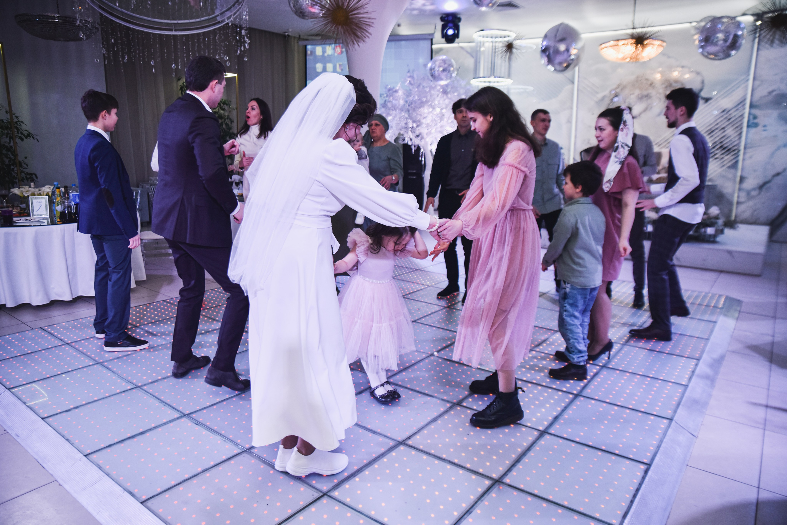 Василиса и Артём. Фотограф Таина Комбарова