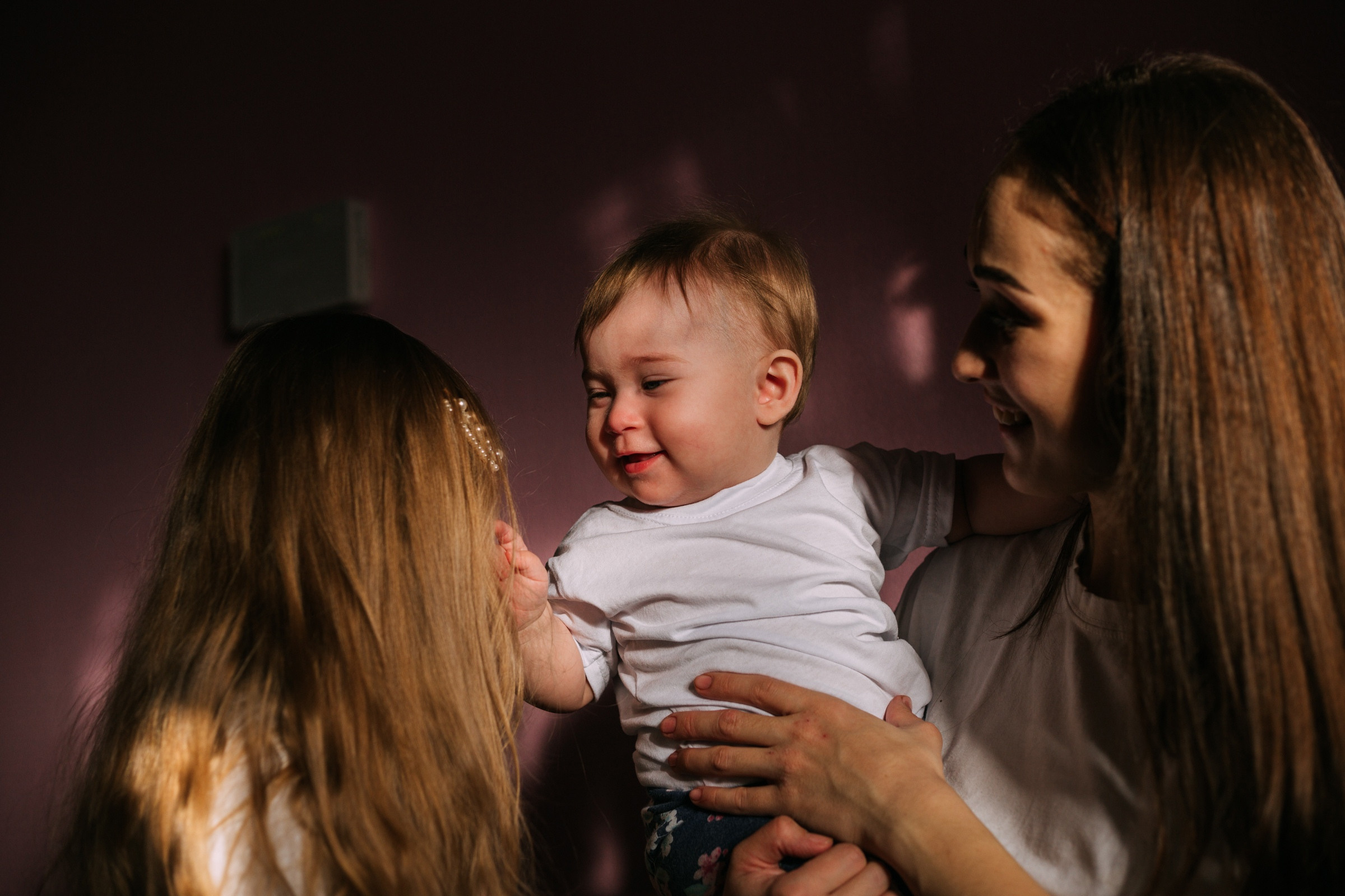 Женя с дочками. Фотограф Бурятии София Андриянова