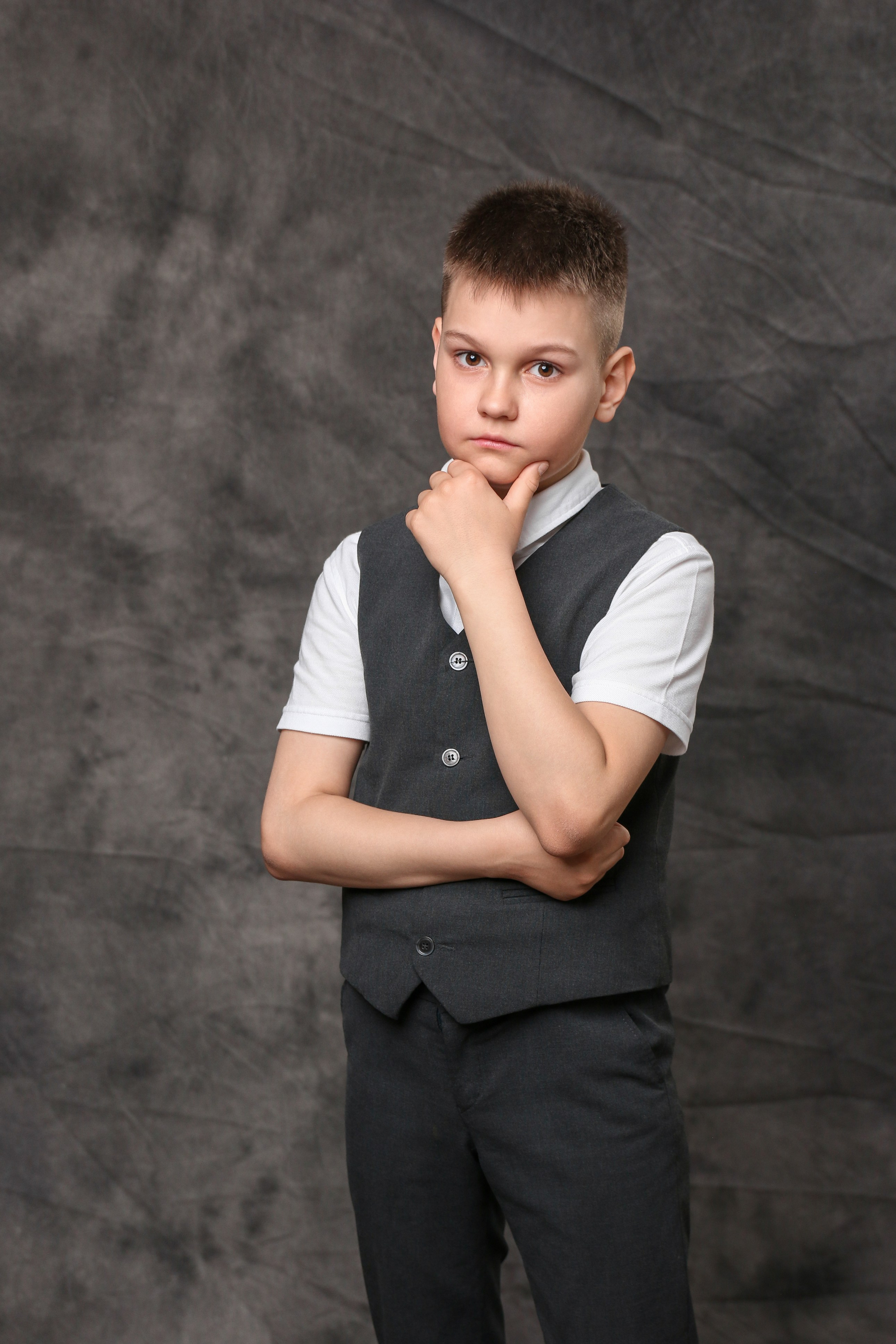 Выпускной фотоальбом "Портрет". Выпускные альбомы в Тюмени для школ, садов, вузов спортивных секций