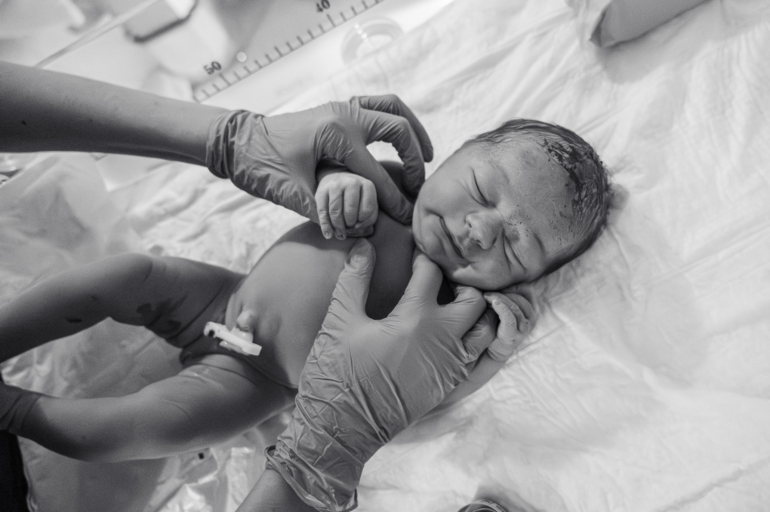 Кира родилась. Фотограф на роды СПБ Юлия Герасимова