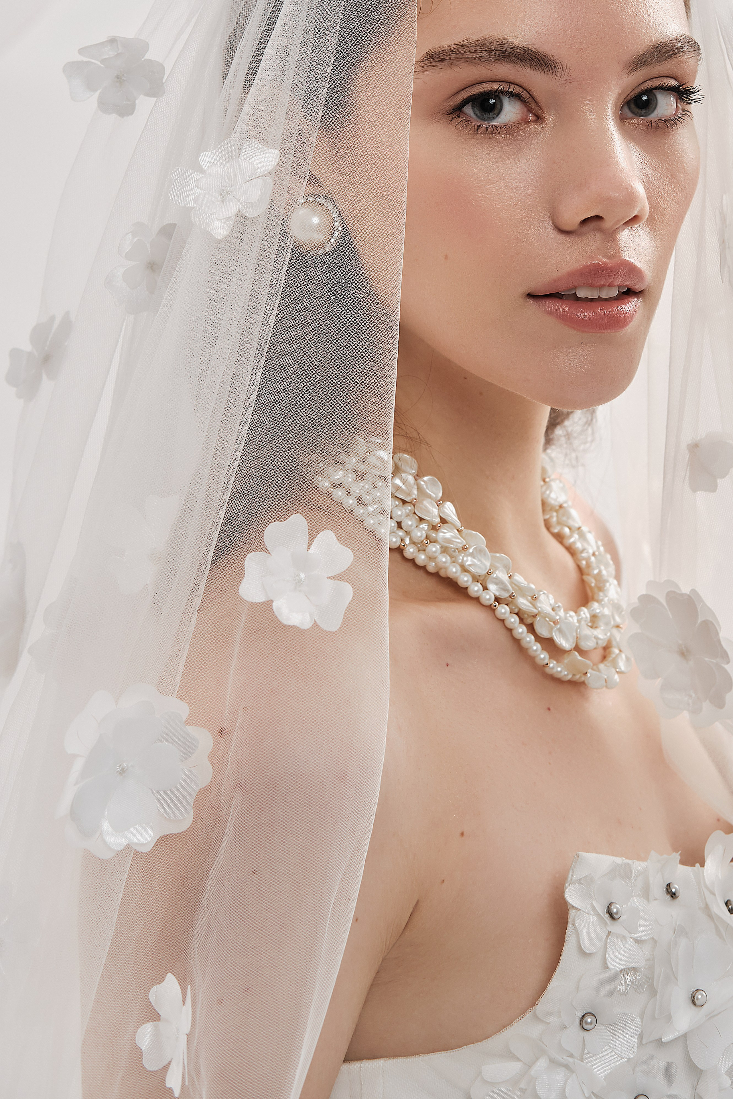 Light. Антон Гошовский - свадебный и семейный фотограф в Москве и Крыму