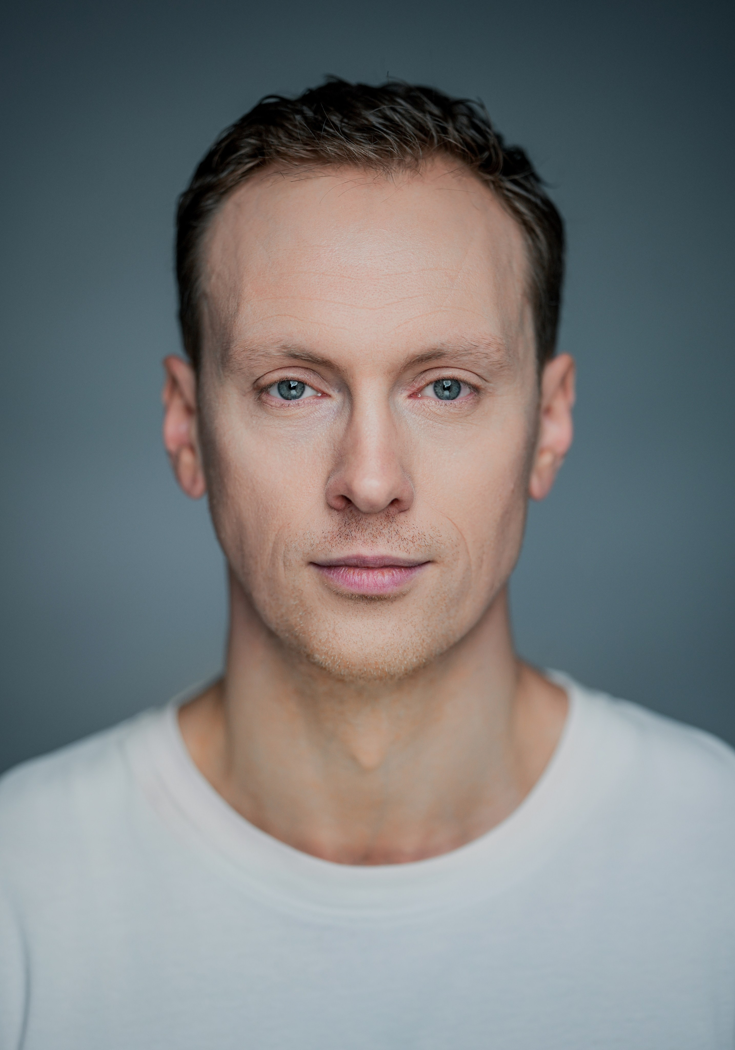 Актёр Игорь Коростылёв. Портретная съемка в Москве, студийный фотограф Игорь Фомин