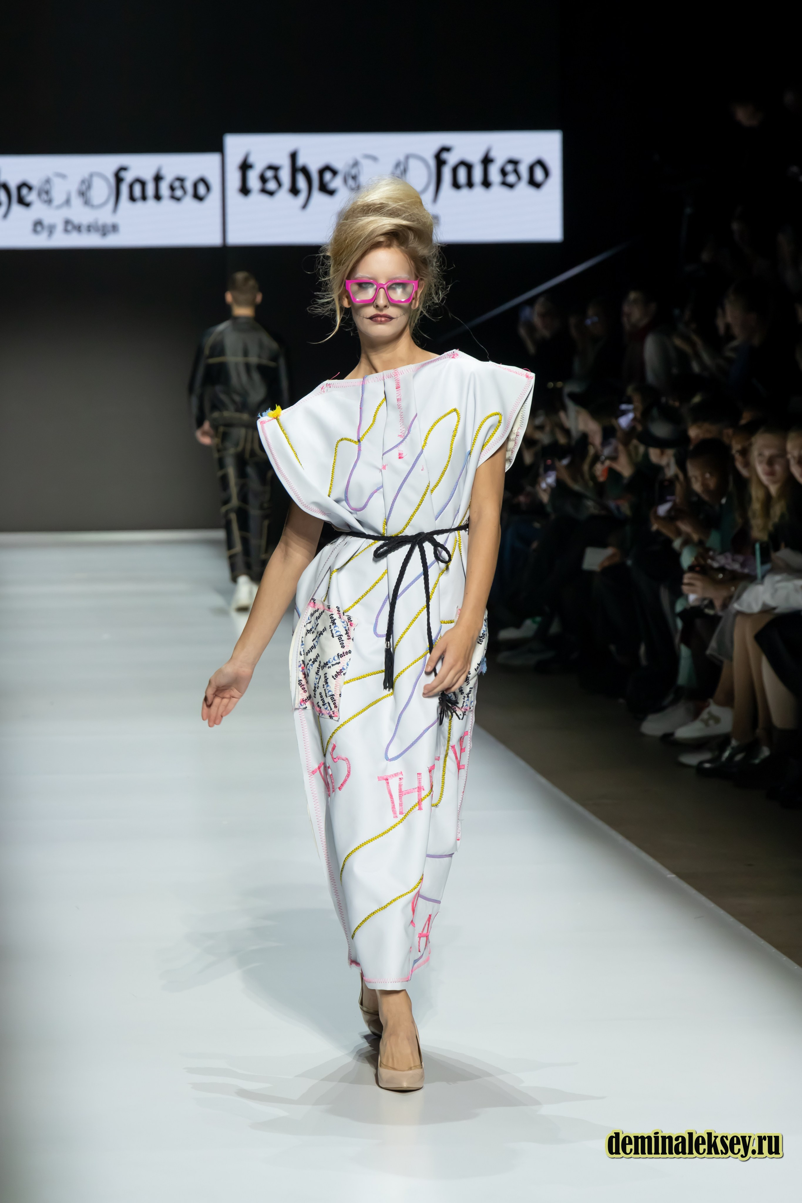 Московская неделя моды 2024 9 октября дизайнер Tshegofatso by design. Репортажный, семейный и студийный фотограф в Москве Демин Алексей