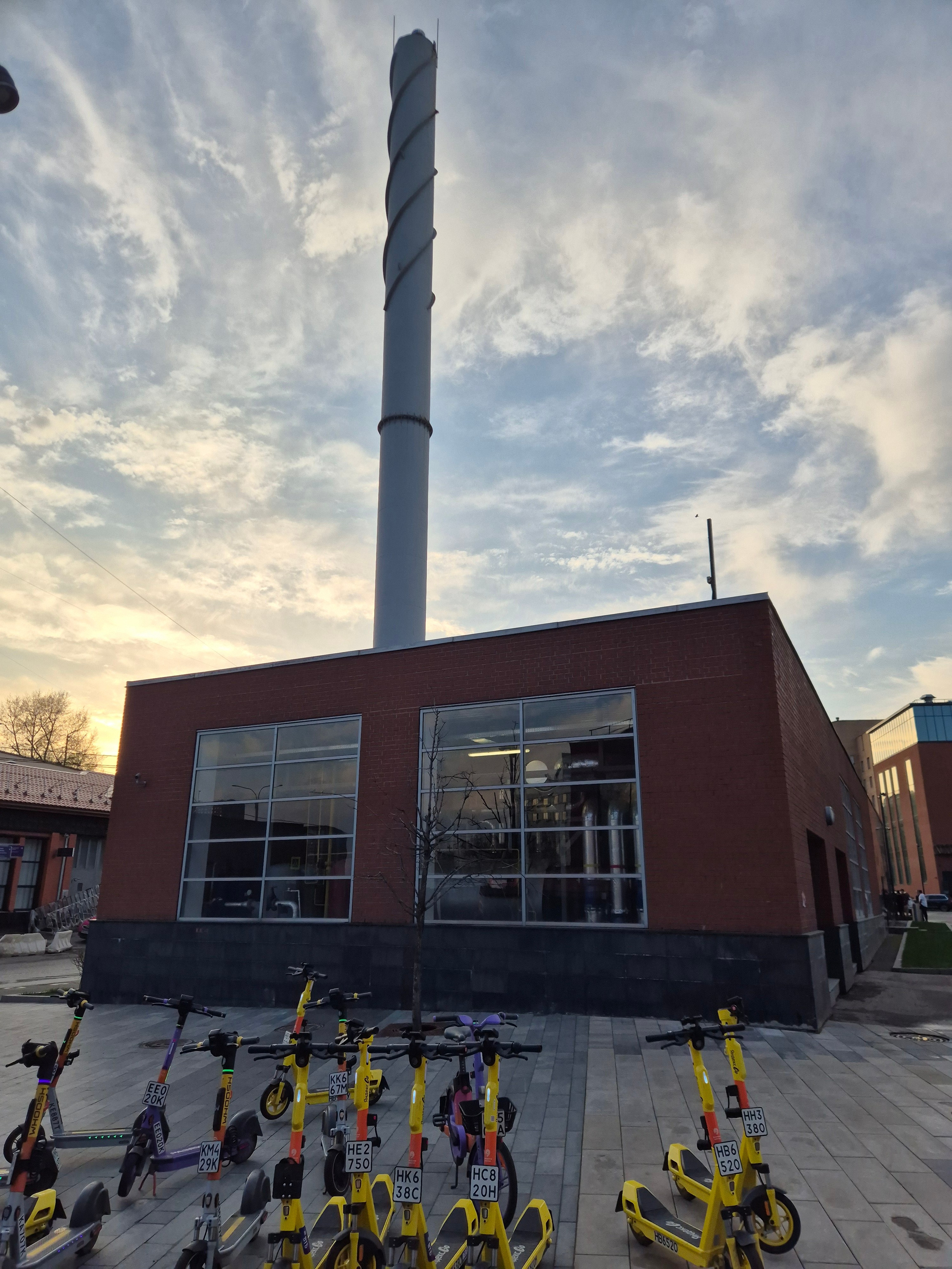 В Интернете пишут, что реконструкция завершена в 2017 г, но по ощущениям - стройка или реконструкция еще продолжается. Мне нравится и сам музей, и атмосфера комплекса. не хватает нескольких уютных кафе