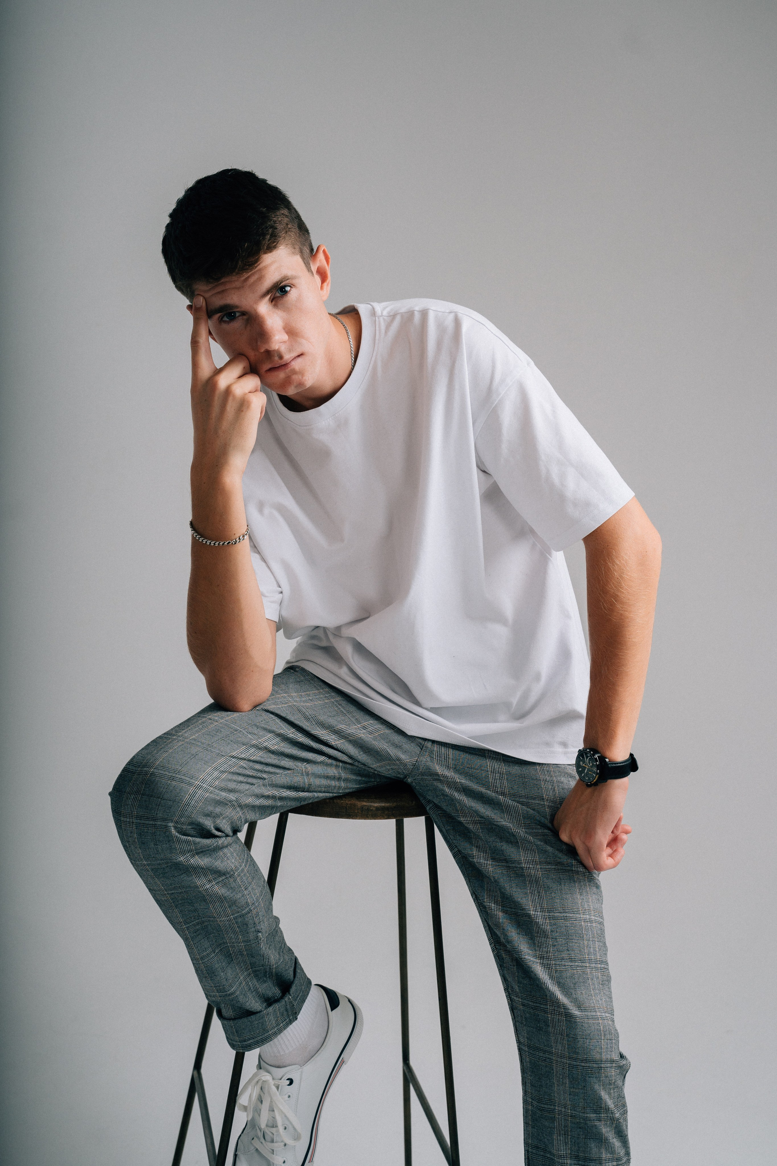 Дмитрий, 180 см, 46-48 р-р. KED Production — продакшн из СПб. Создаём фото, видео и контент, который помогает брендам и селлерам продавать больше