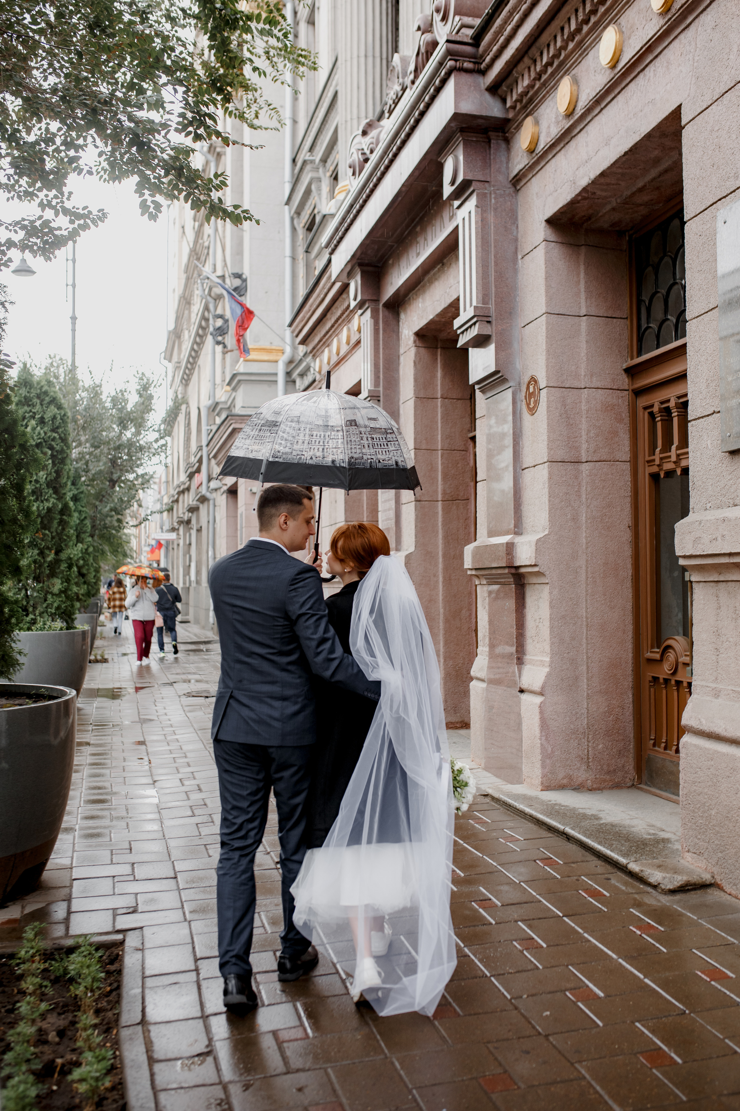 Свадьба, город, кабриолет. Свадебный фотограф в Самаре Катерина Мостовая