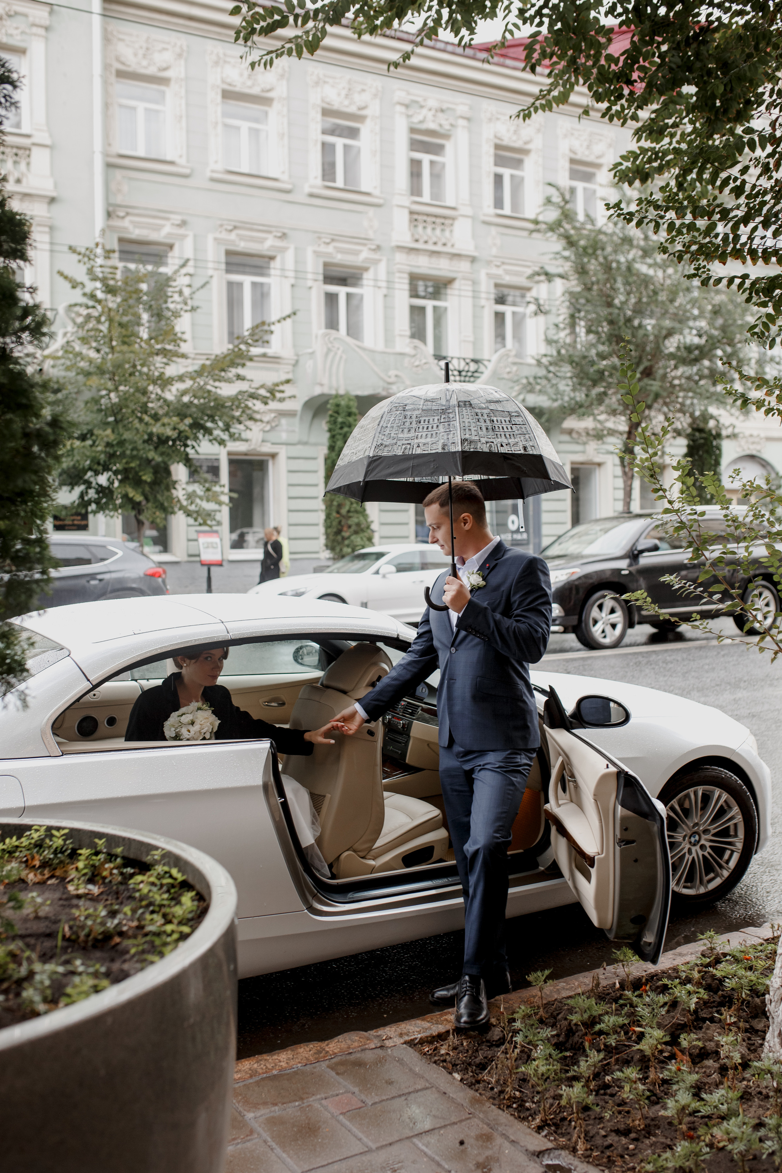 Свадьба, город, кабриолет. Свадебный фотограф в Самаре Катерина Мостовая