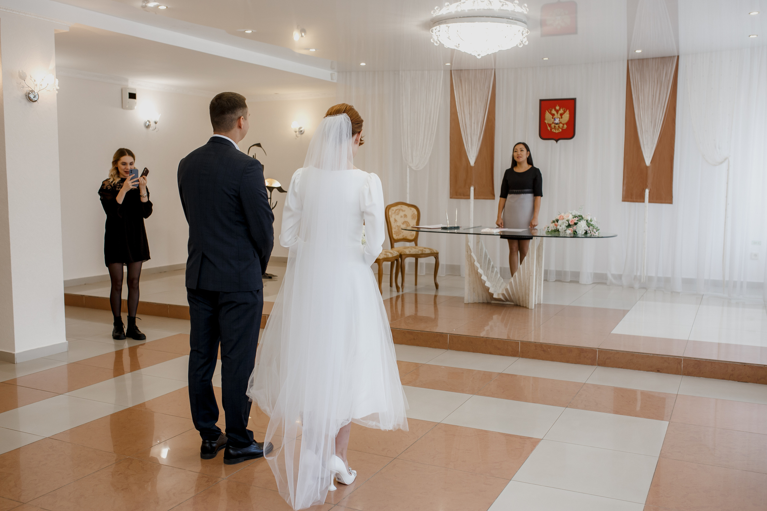 Свадьба, город, кабриолет. Свадебный фотограф в Самаре Катерина Мостовая