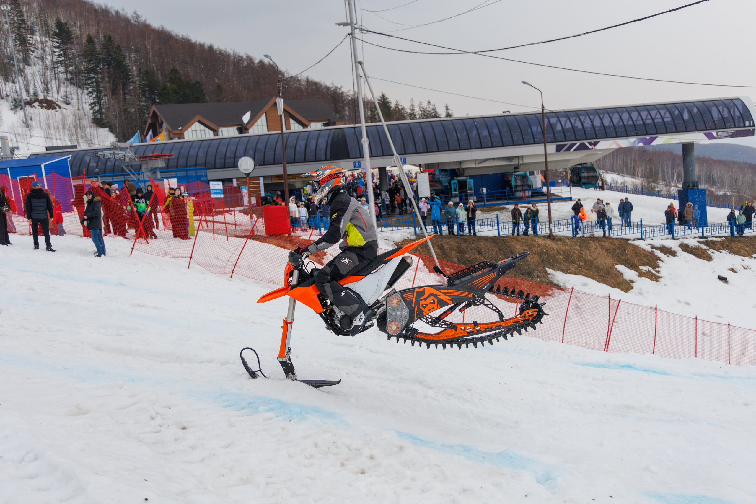 Сноубайк Шоу _ 2026. Свадебный, семейный и репортажный фотограф в Южно-Сахалинске Артур Петросян