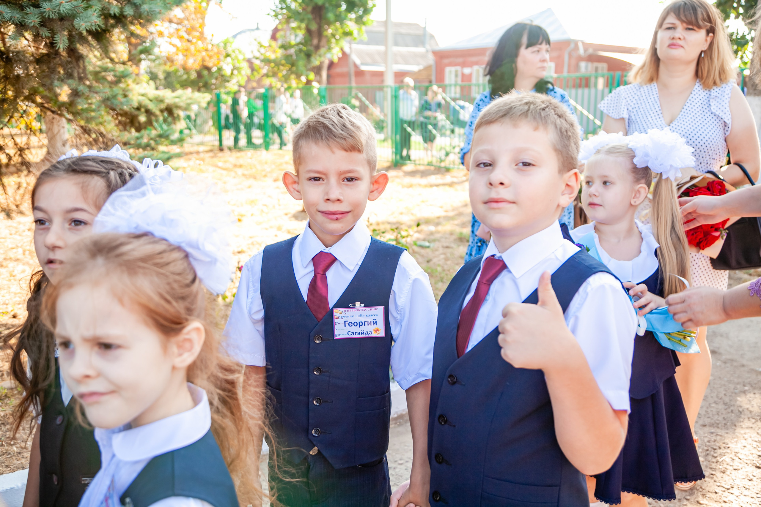 1 сентября линейка. Свадебный и семейный фотограф в Армавире