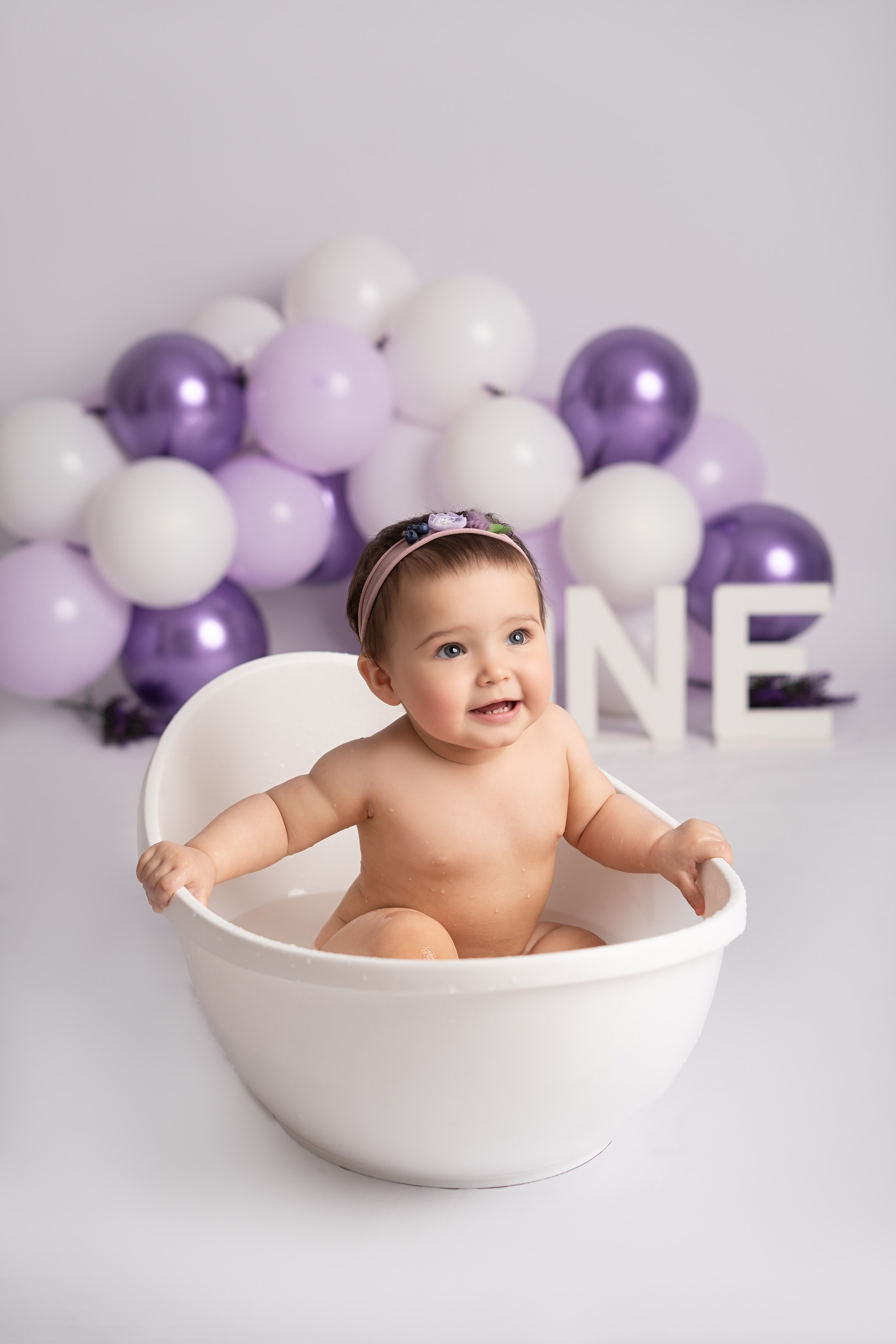 Василиса. Фотограф новорождённых в Минске. Годик под ключ