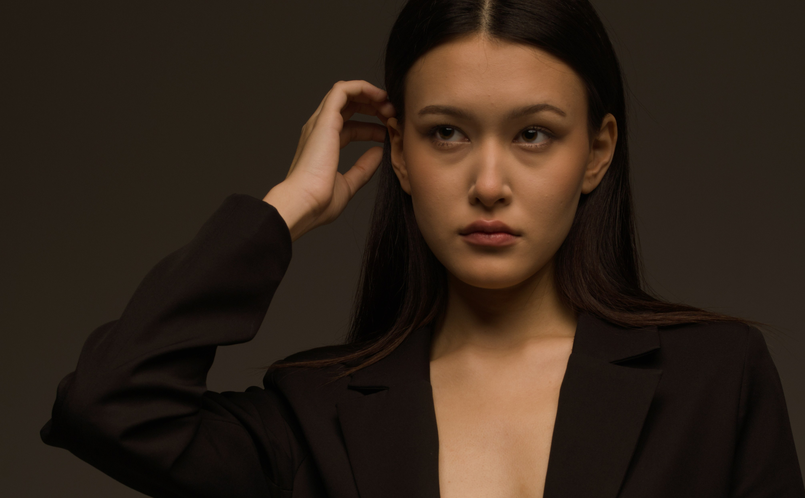 Деловой стиль со вспышкой. Мир глазами Саши Д