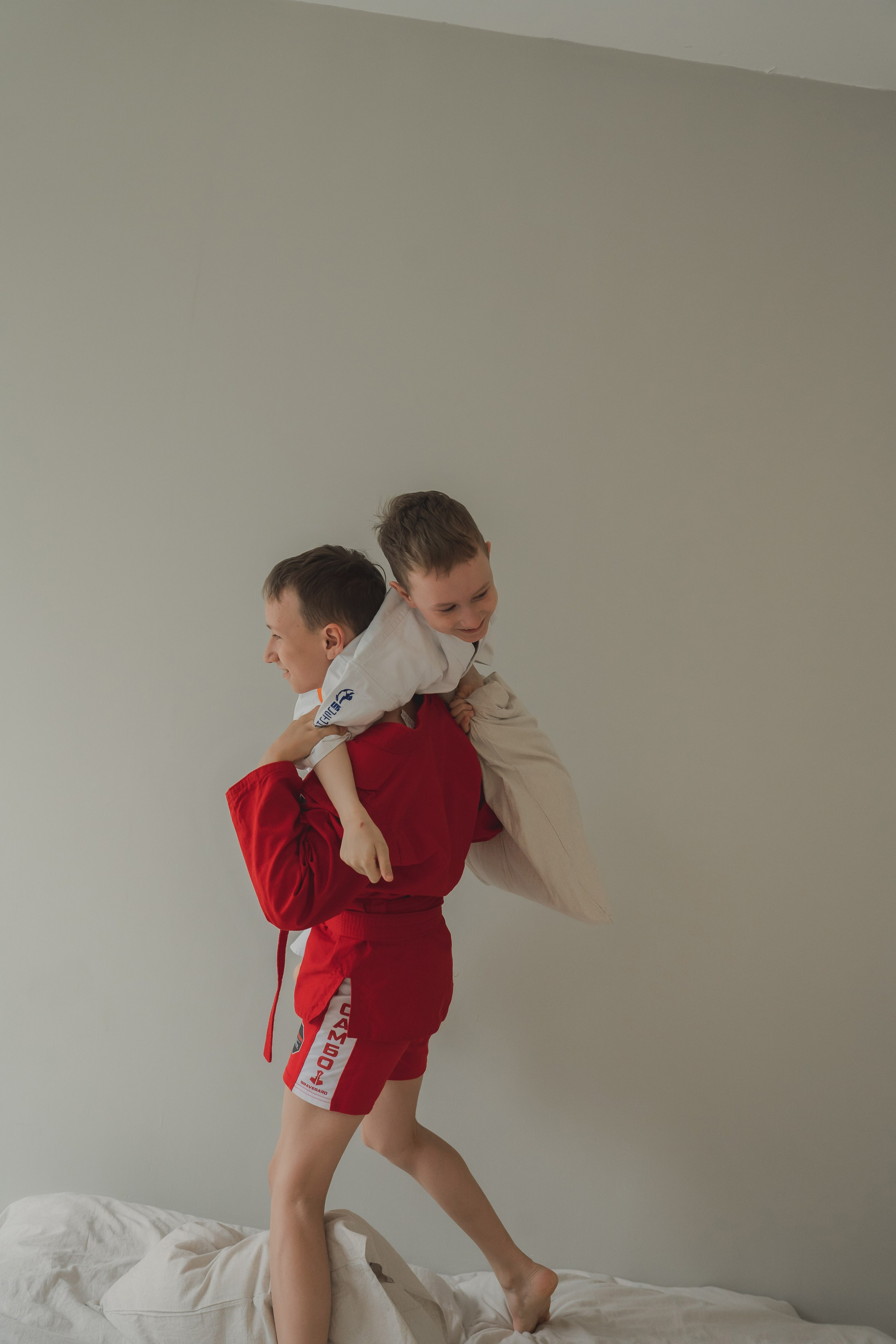 Семейная фотосессия в студии «Когда вместе». Семейный фотограф Екатеринбург Татьяна Девятых