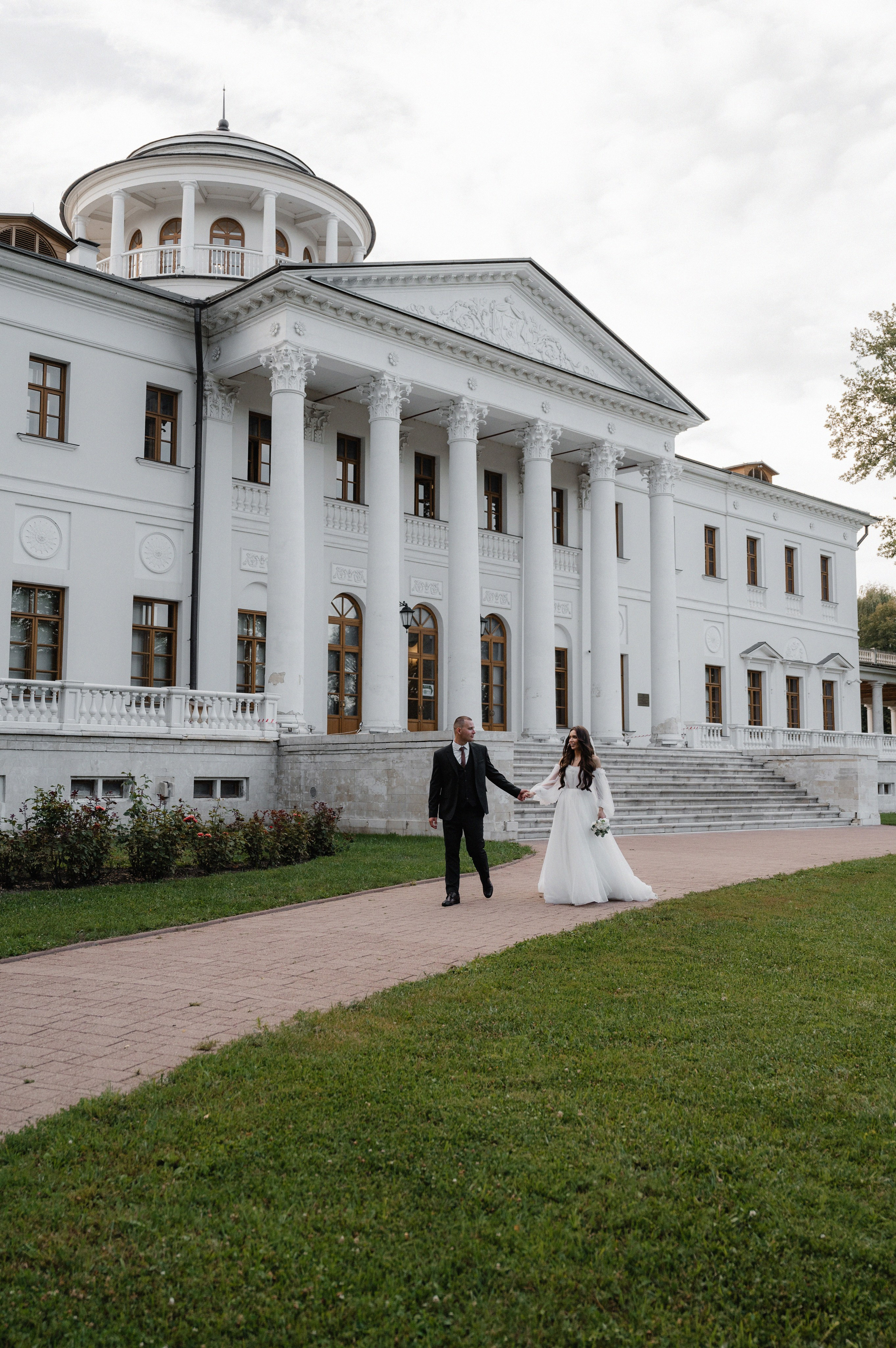 Роман и Алсу Остафьево. Свадебный фотограф Раменское-Москва