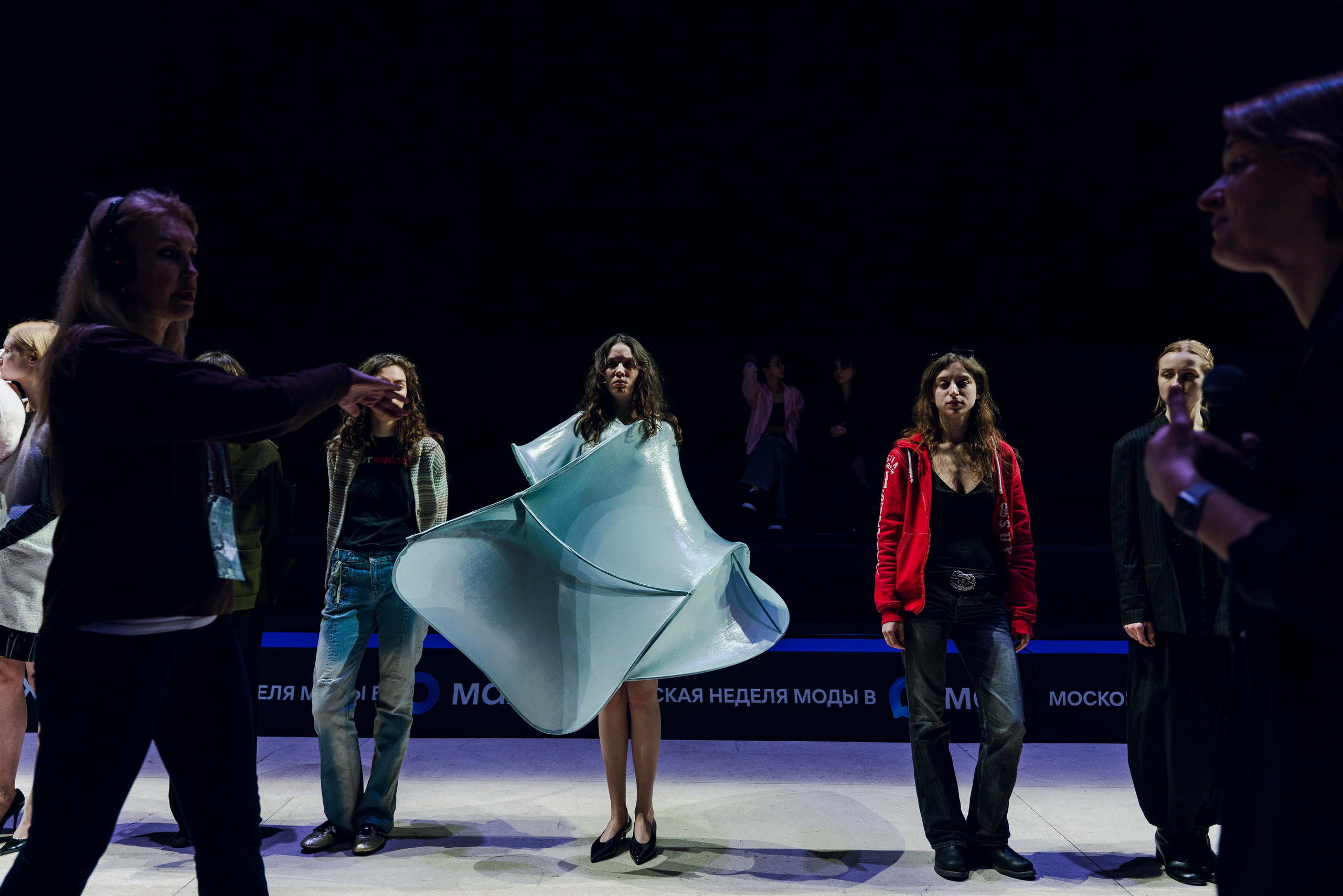 Показ Школы дизайна НИУ ВШЭ на Московской неделе моды. Фотограф в Москве Савкина Евгения
