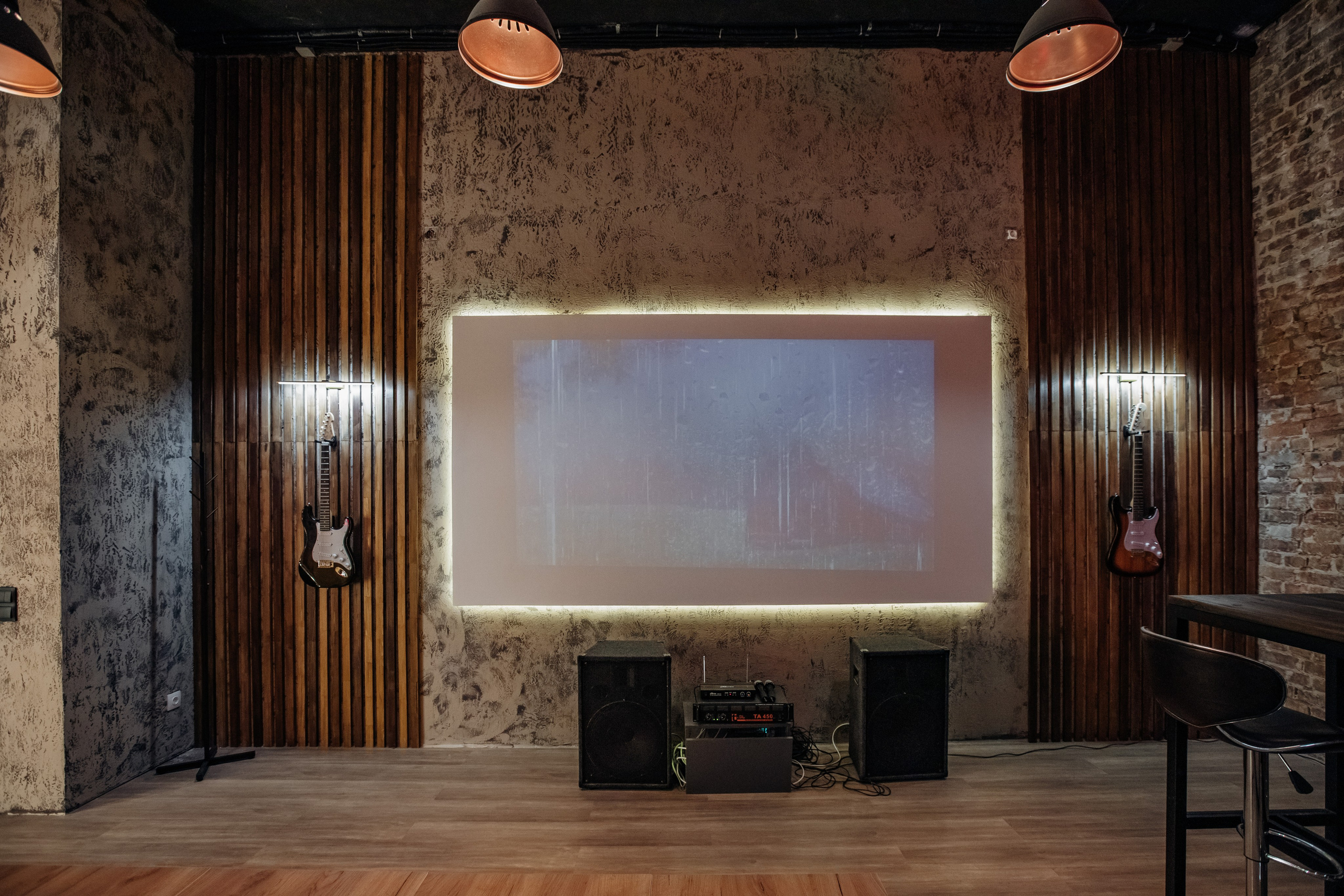 Рокстар (лето). Аренда лофта в СПб для мероприятий