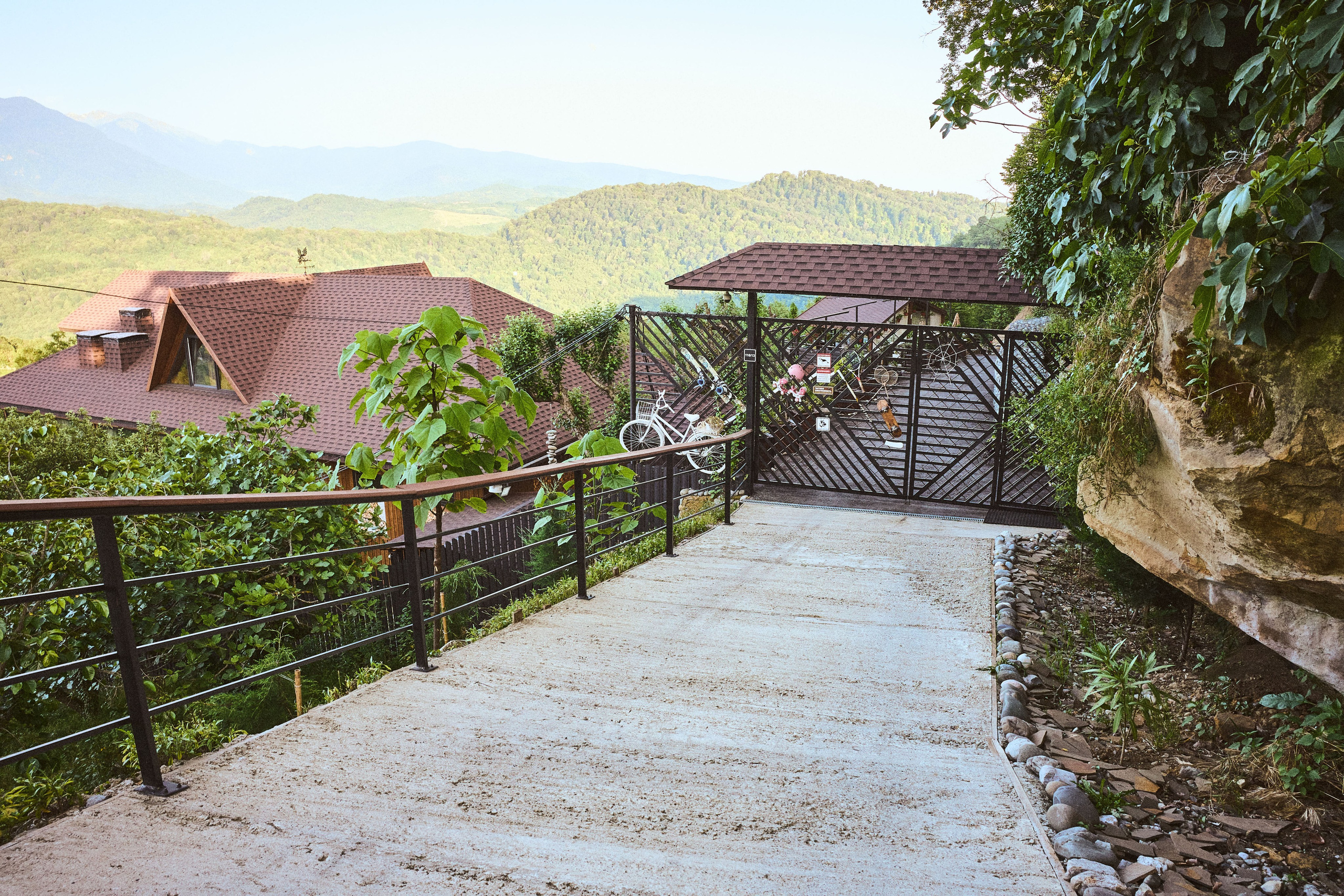Съемки интерьера глэмпинга Светогорье. Индивидуальный фотограф в Сочи Владимир Чудинов