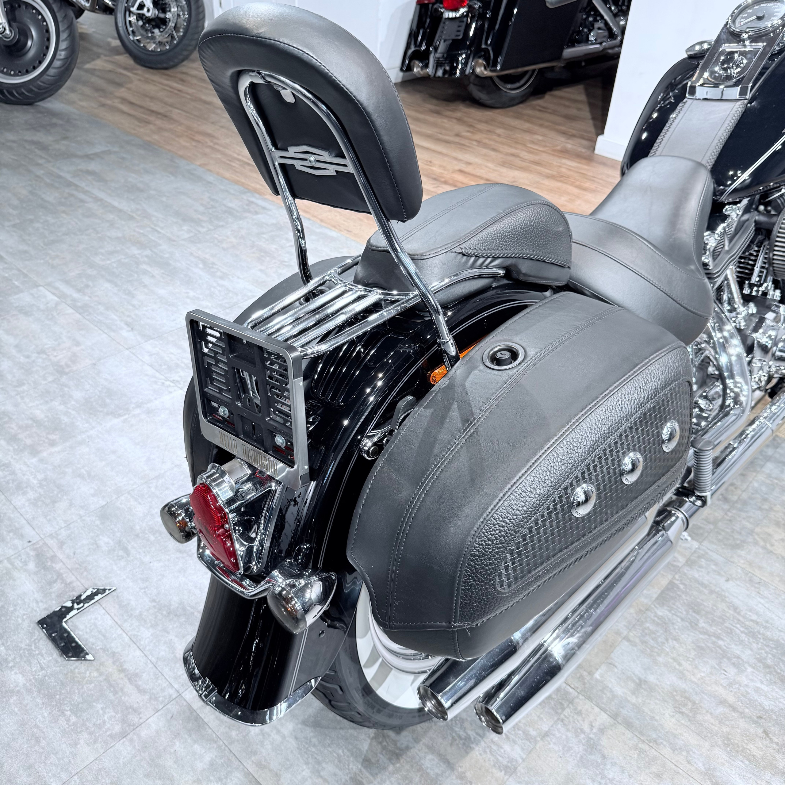 2011 Softail Deluхе АВS Vivd Black. Hello Davidson, Москва. Только хорошие мотоциклы…