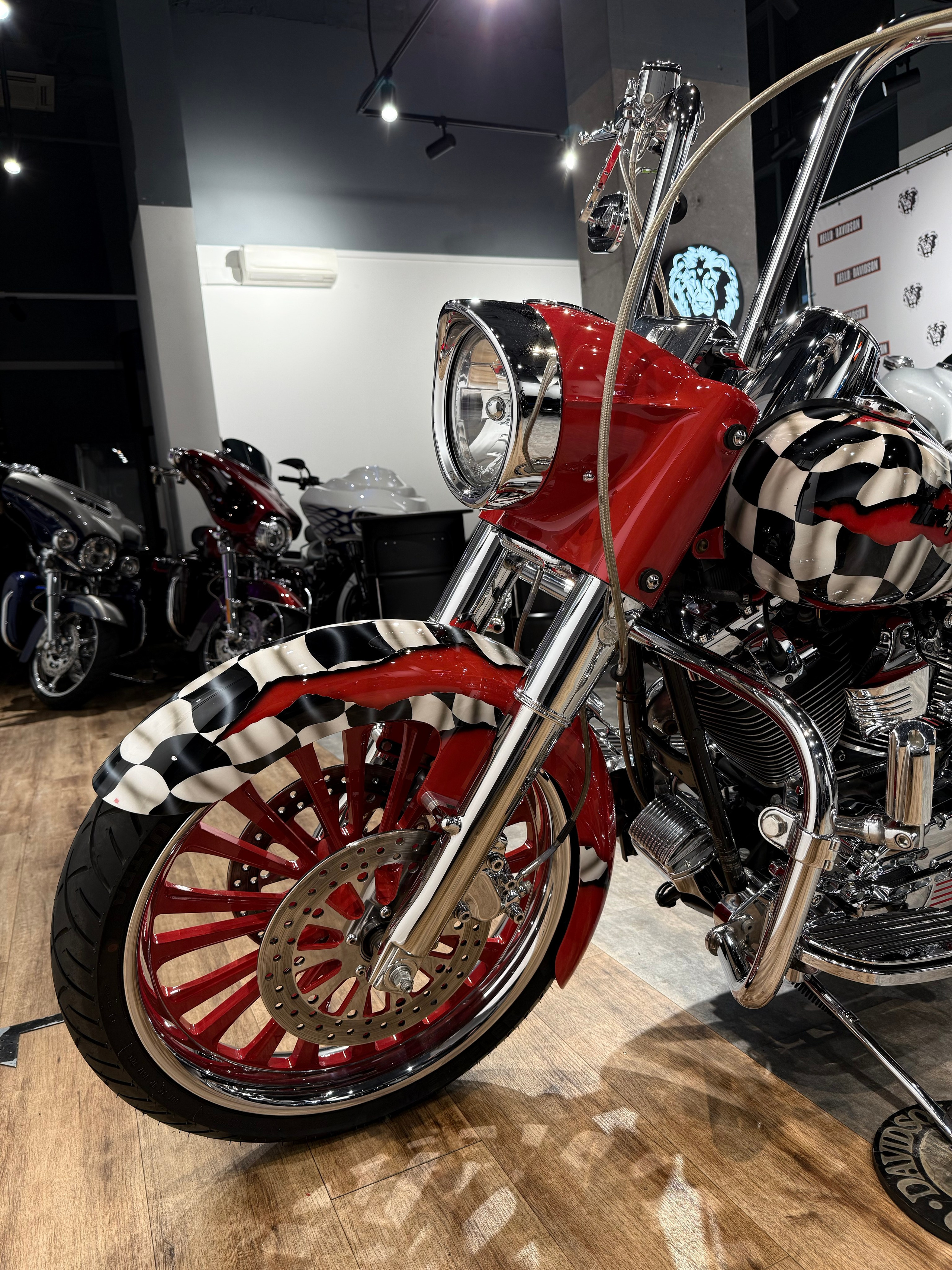 Road King (Elvis Presley). Hello Davidson, Москва. Только хорошие мотоциклы…