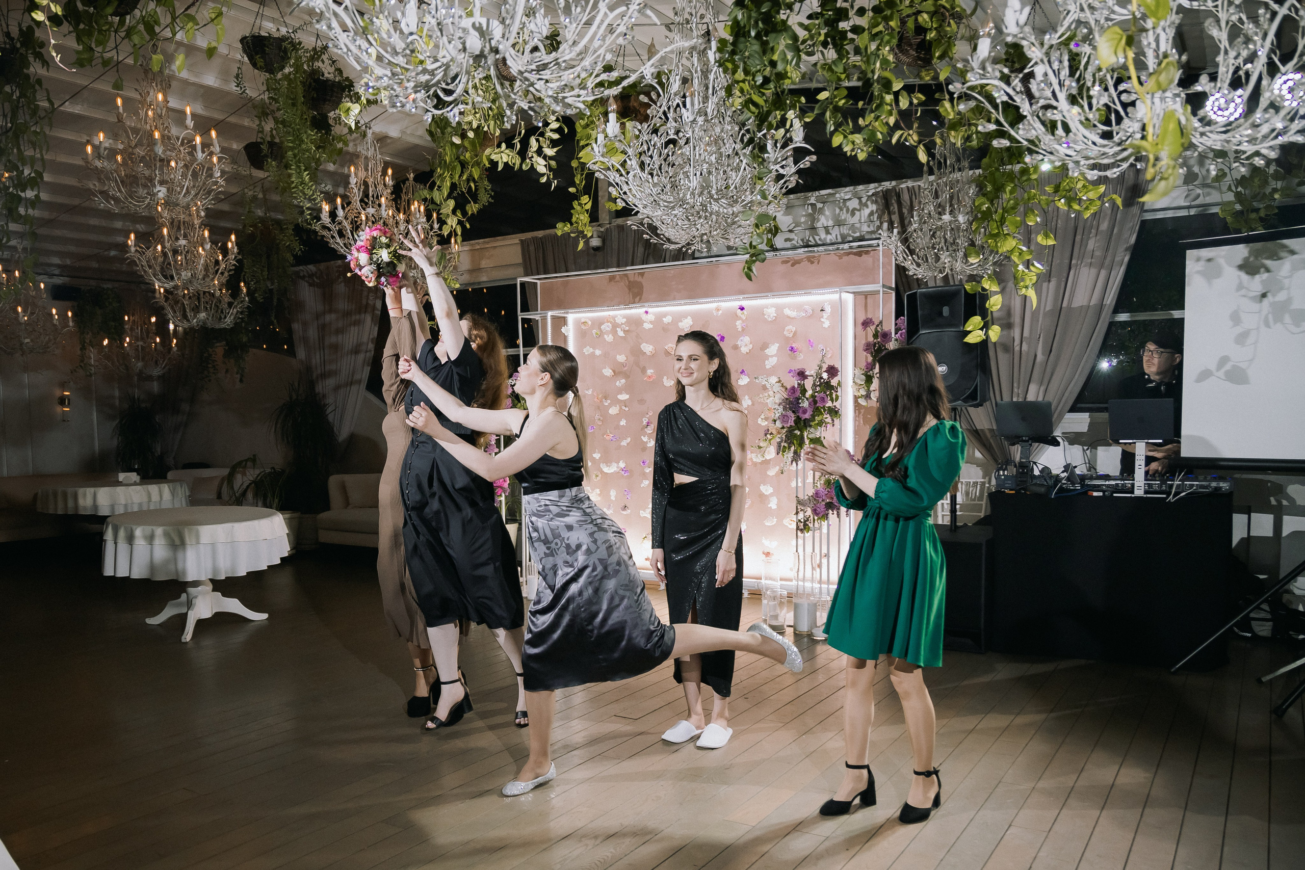 Яна и Святослав. Свадебный день. Свадебная фотография. Арина Рубах