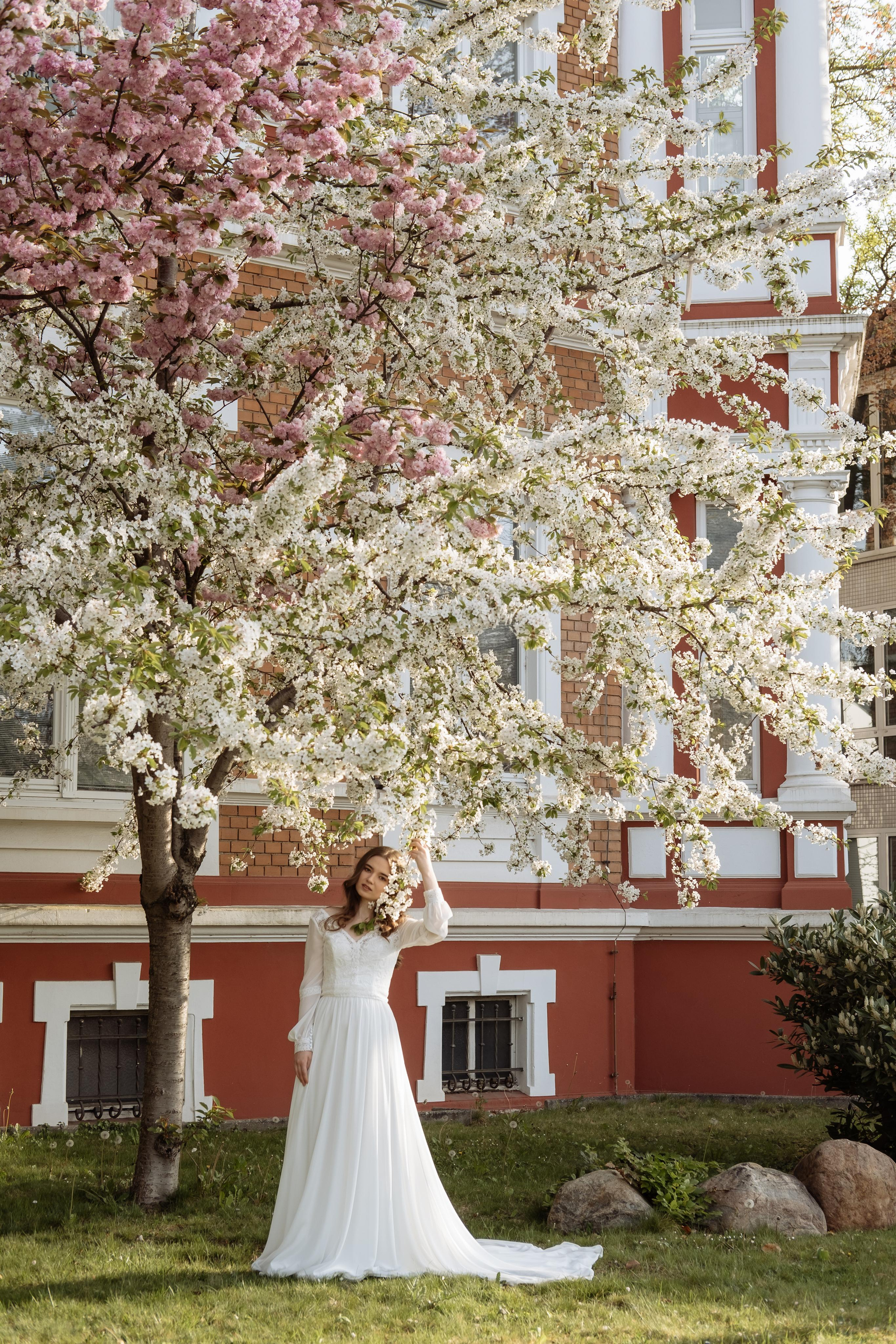 Wedding dresses Bonn. Photographer Cologne Bonn Europe Anna Ketova
