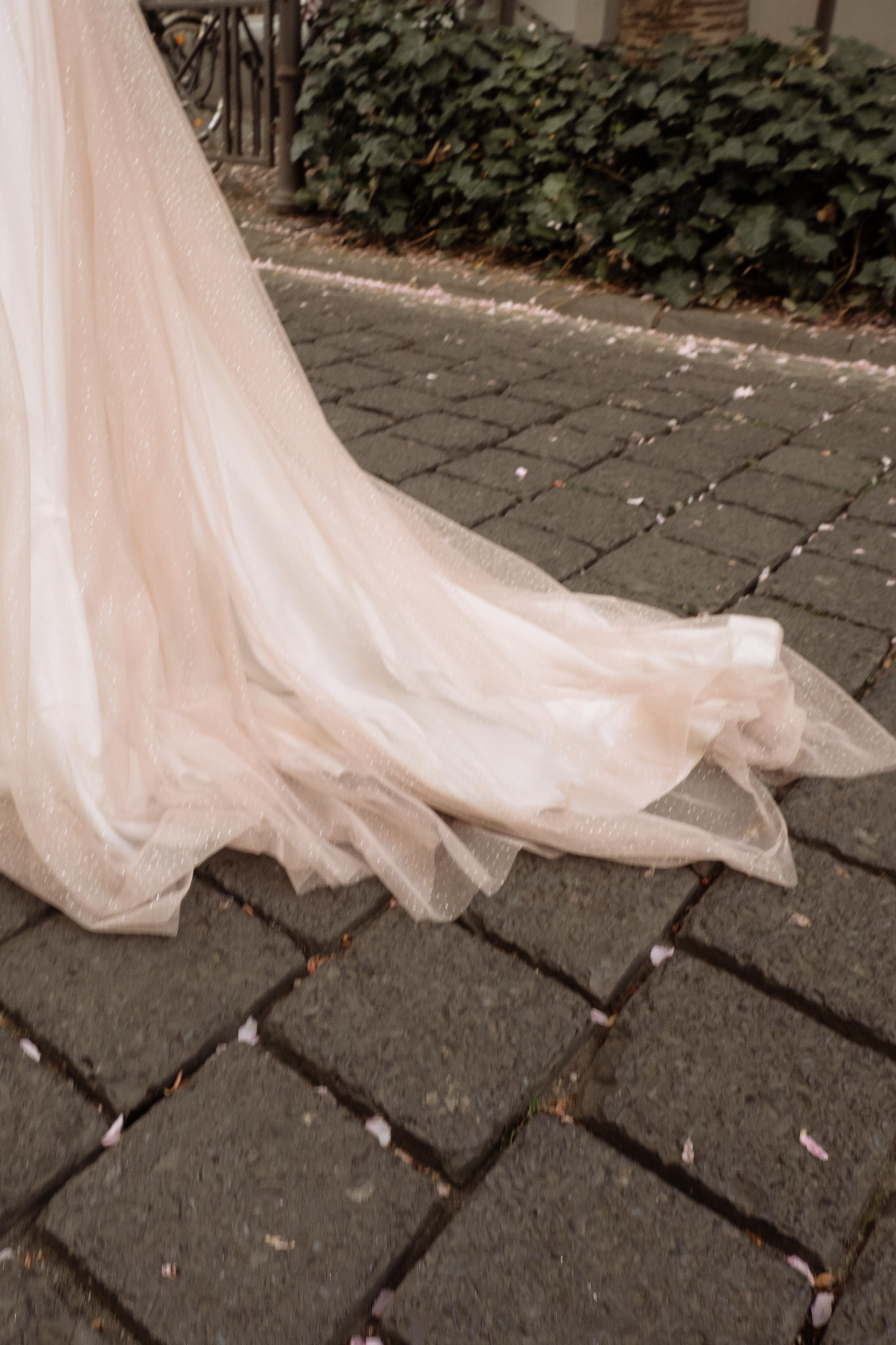 Wedding dresses Bonn. Photographer Cologne Bonn Europe Anna Ketova