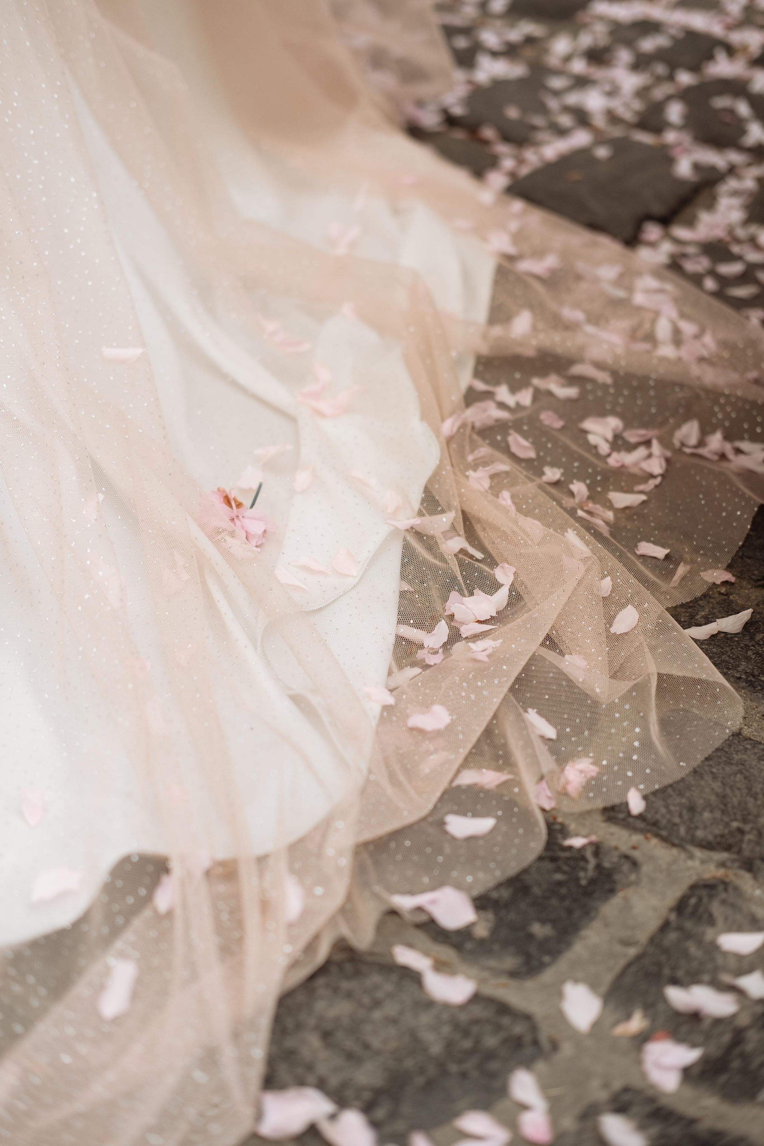 Wedding dresses Bonn. Photographer Cologne Bonn Europe Anna Ketova